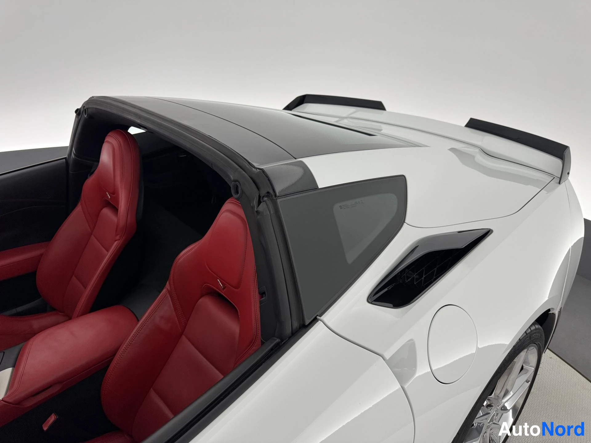 Valkoinen Chevrolet Corvette C7 2014, takaviisto, kuva 7