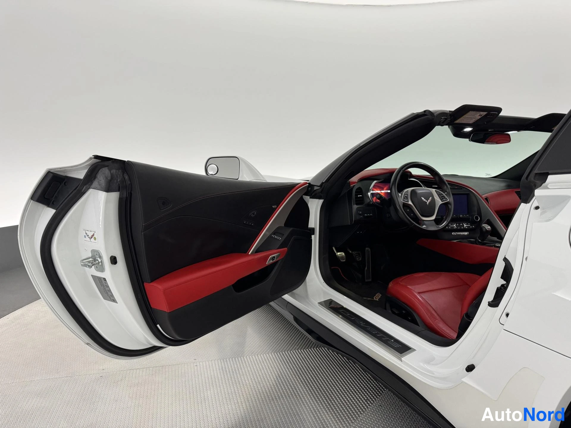 Valkoinen Chevrolet Corvette C7 2014, ohjaamo, kuva 20