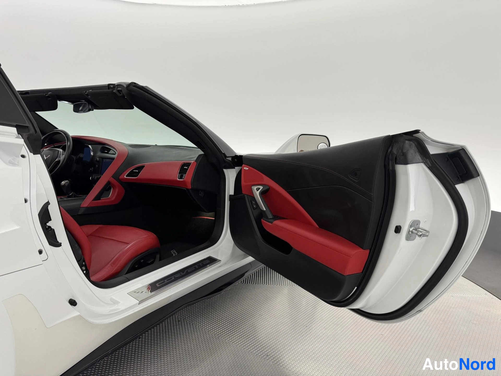 Valkoinen Chevrolet Corvette C7 2014, ohjaamo, kuva 21