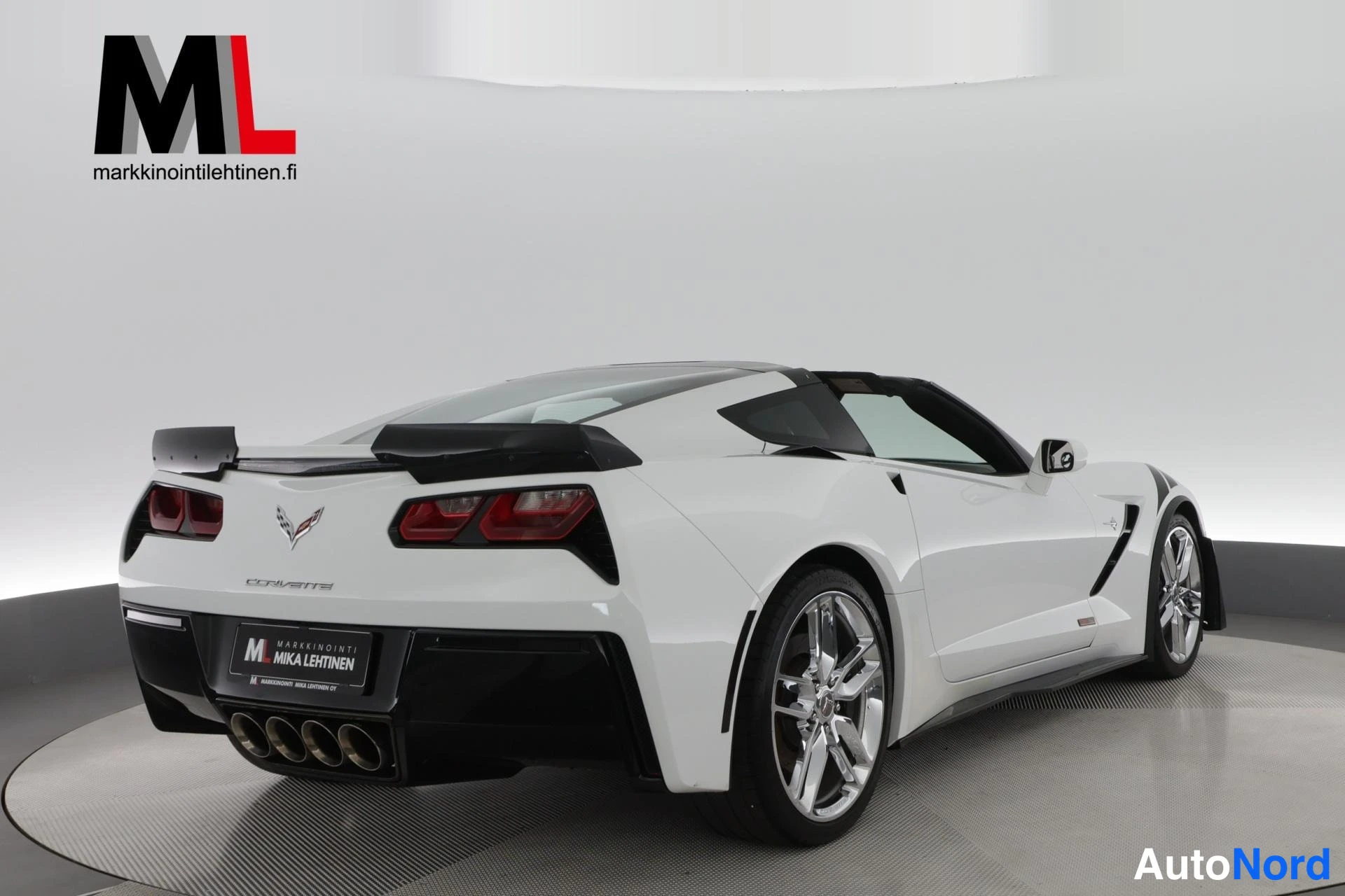 Valkoinen Chevrolet Corvette C7 2014, takaviisto, kuva 6