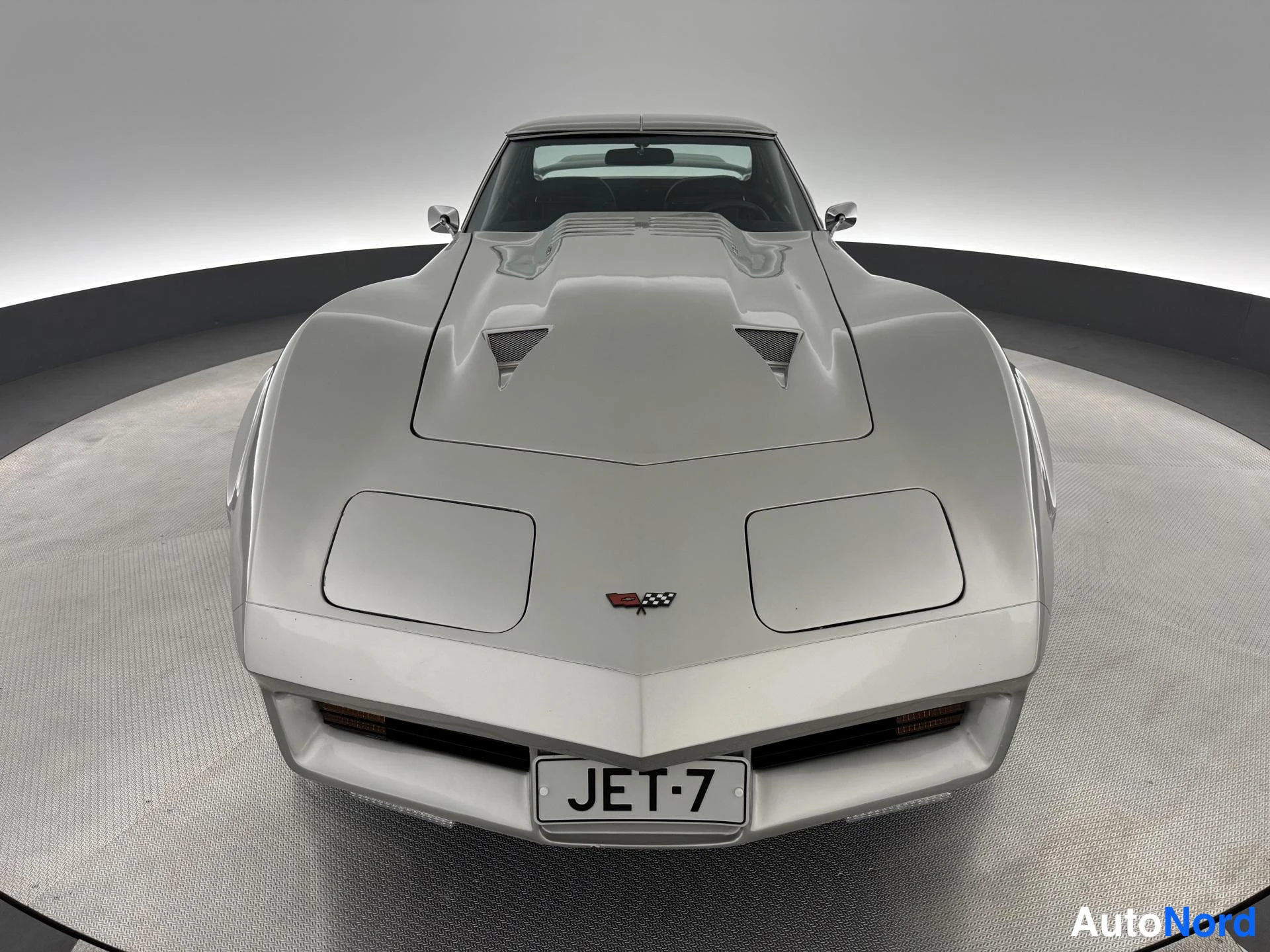 Hopea Chevrolet Corvette 1973, edestä, kuva 3
