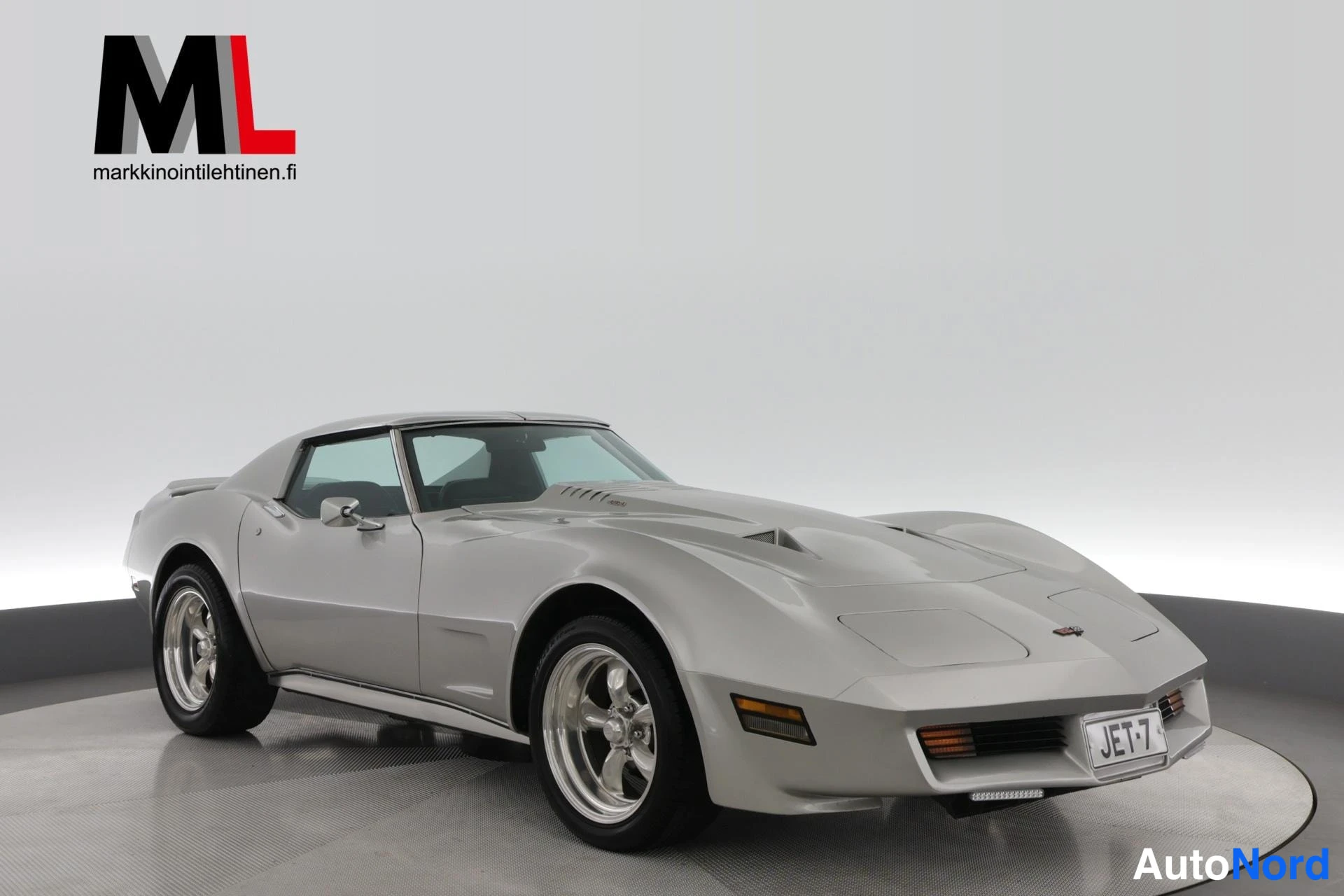 Hopea Chevrolet Corvette 1973, etuviisto, keula oikealle, kuva 2