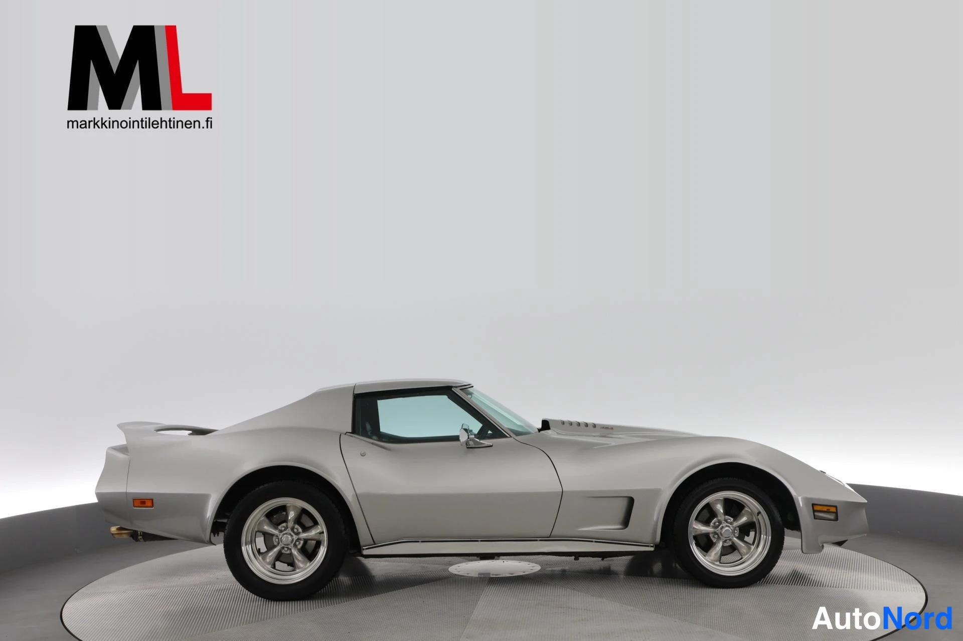 Hopea Chevrolet Corvette 1973, sivulta, kuva 5