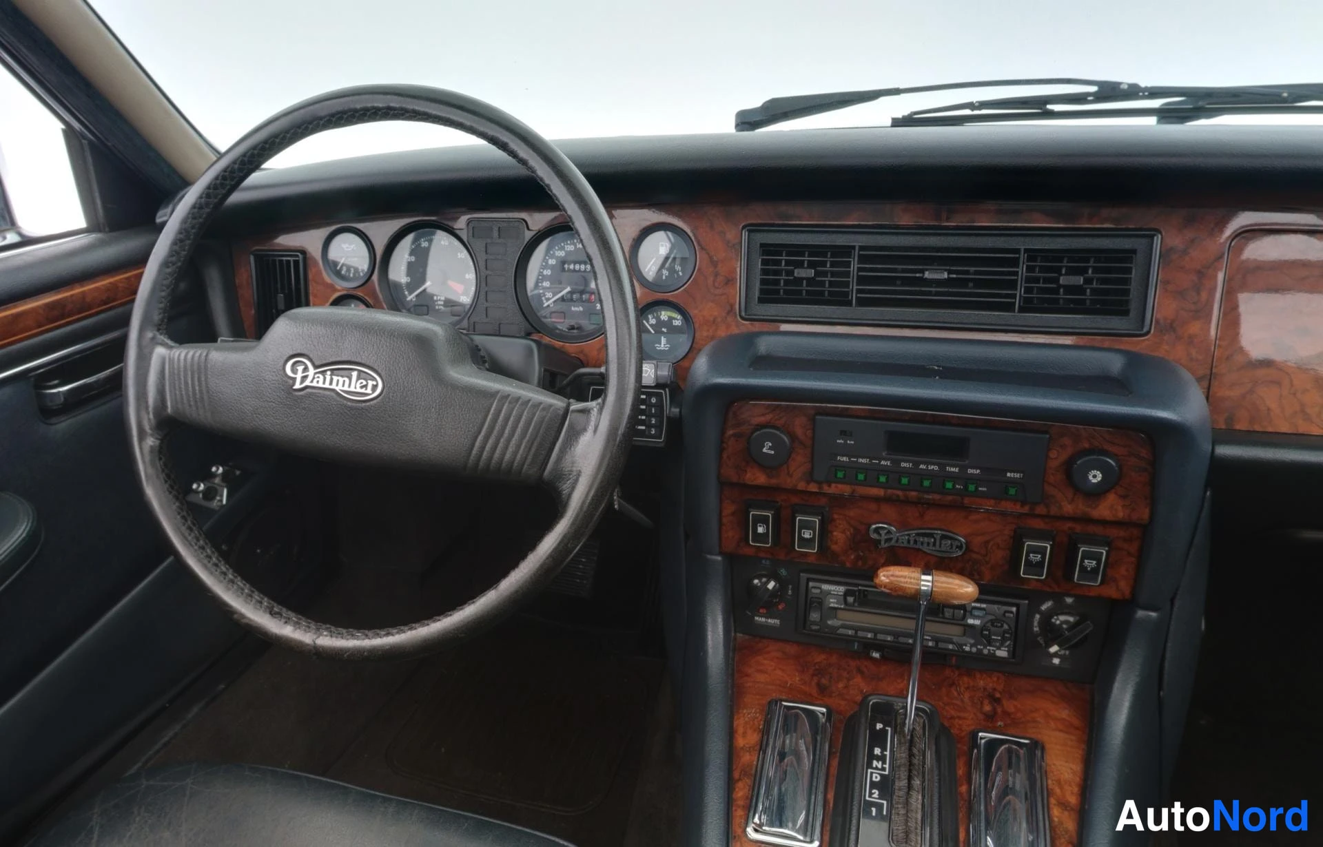 Sininen Daimler Double Six 1988, ohjaamo, kuva 12