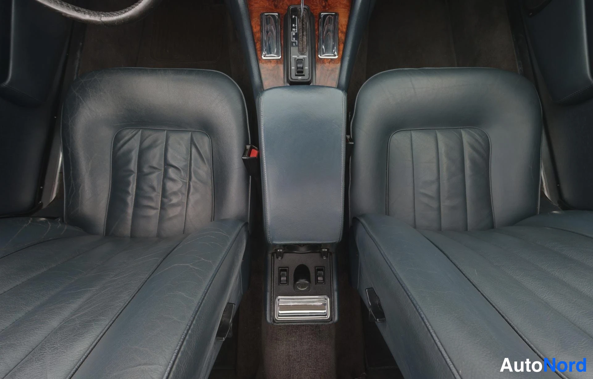 Sininen Daimler Double Six 1988, etuistuimet, kuva 20