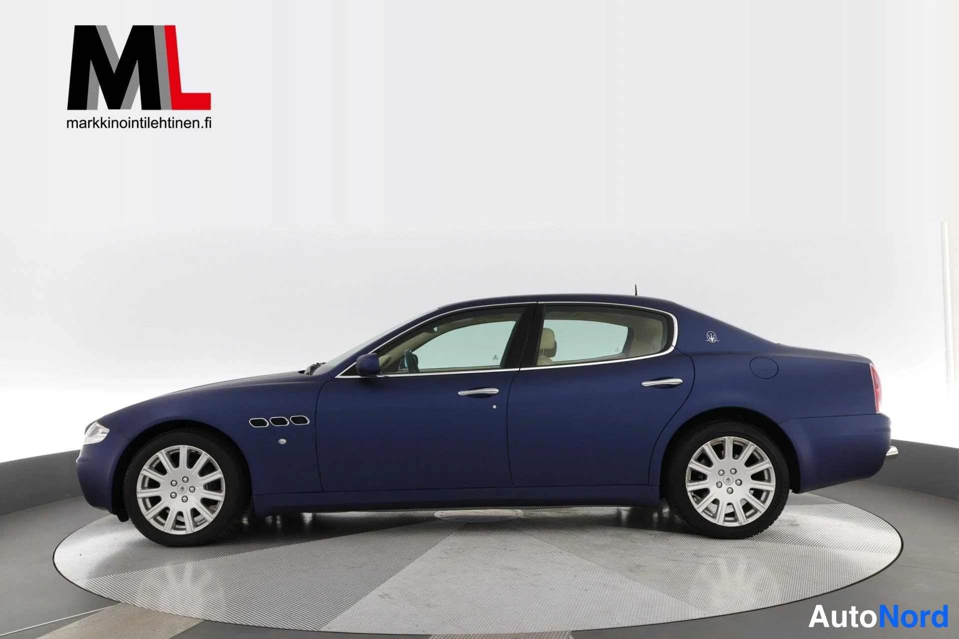Hopea Maserati Quattroporte 2005, sivulta, kuva 3