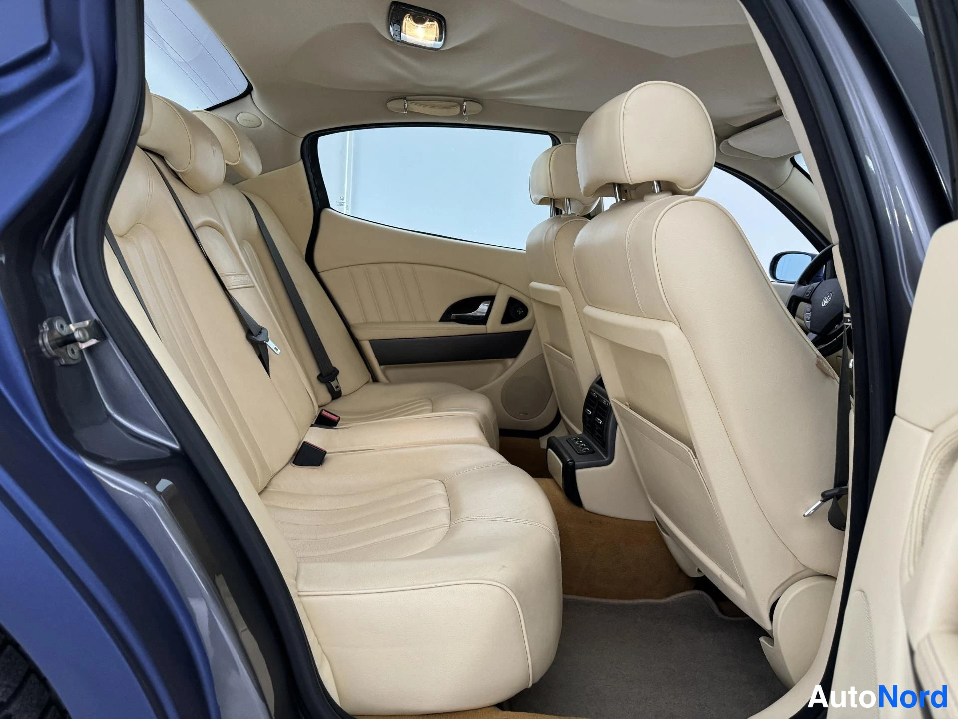 Hopea Maserati Quattroporte 2005, takaistuimet, kuva 21