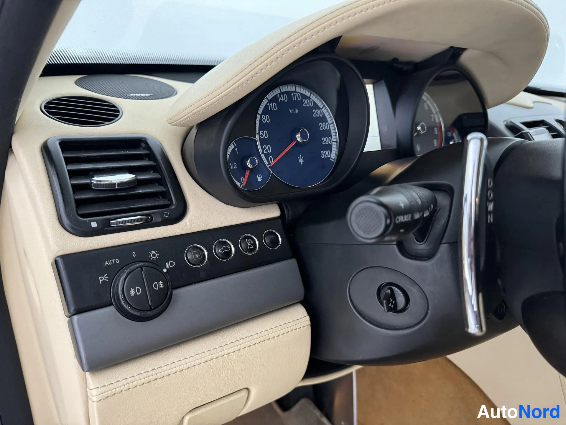 Hopea Maserati Quattroporte 2005, yksityiskohta, kuva 25