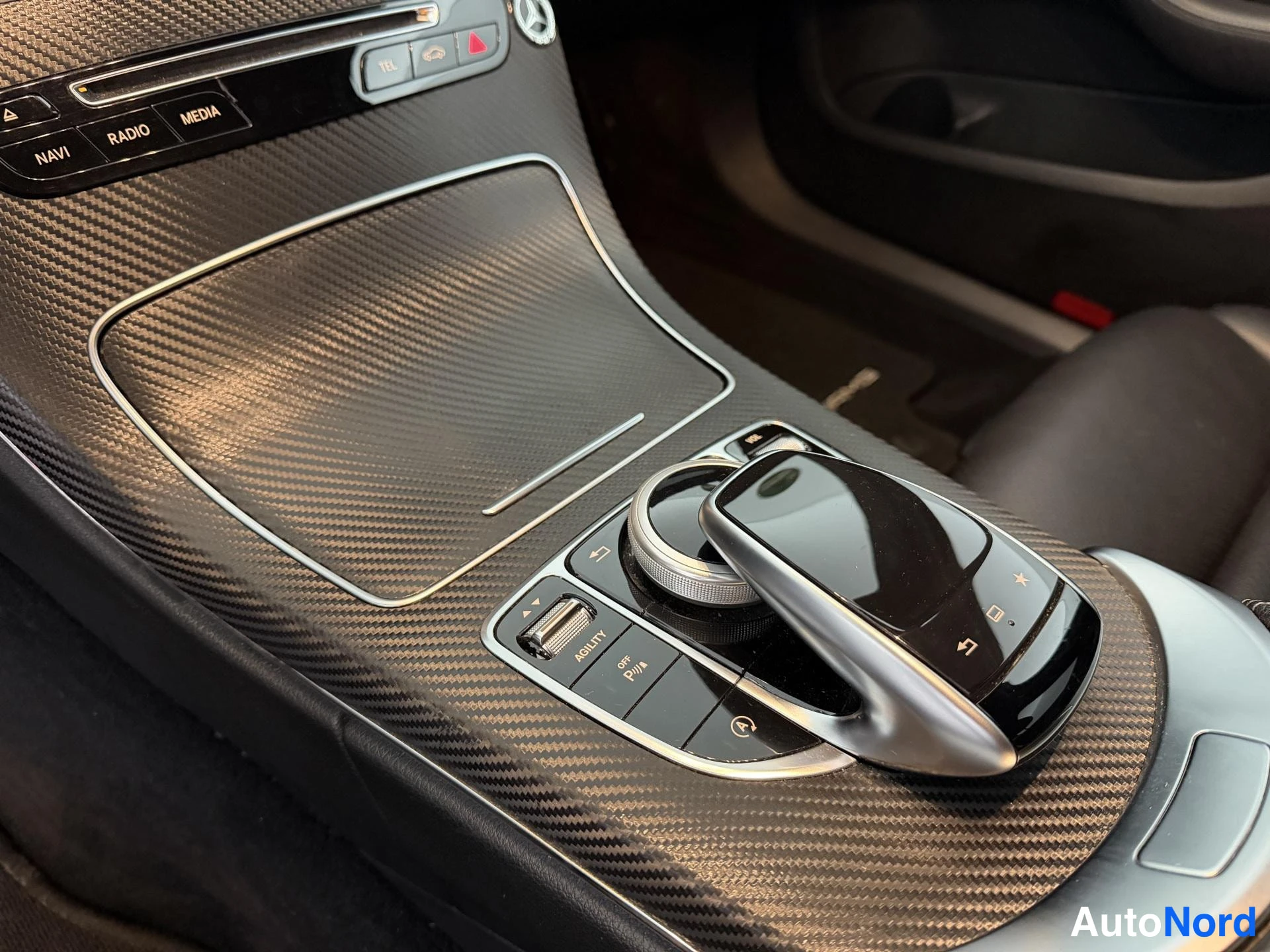 Valkoinen Mercedes-Benz C 250 CDI 4MATIC 2015, yksityiskohta, kuva 27