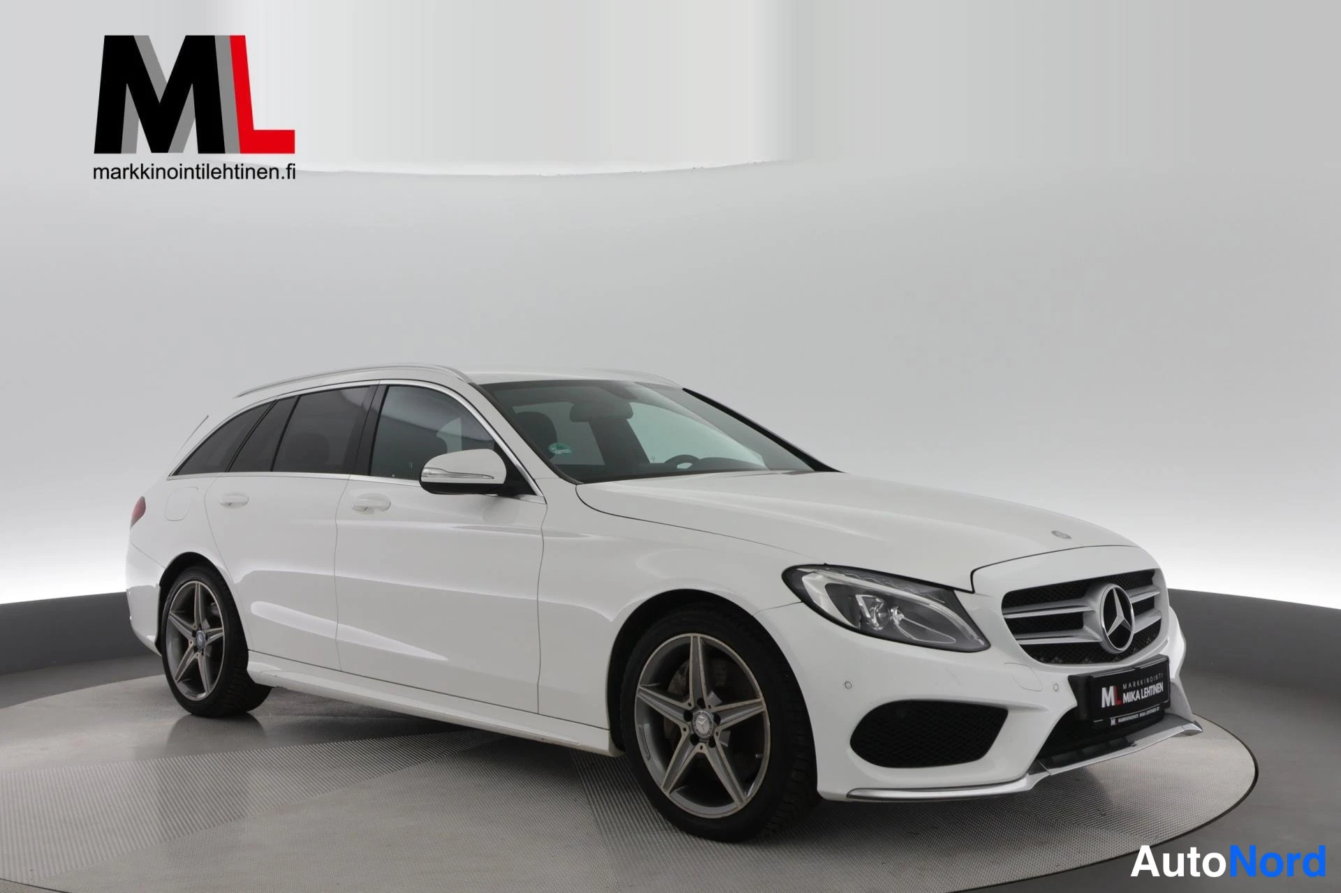 Valkoinen Mercedes-Benz C 250 CDI 4MATIC 2015, etuviisto, keula oikealle, kuva 3