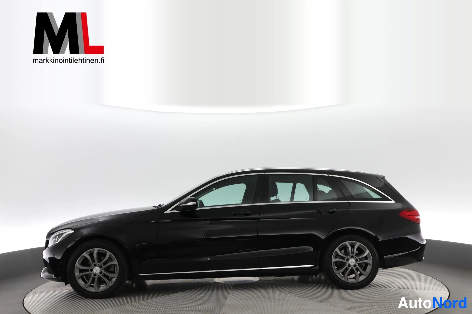 Musta Mercedes-Benz C 180 BlueTEC 2015, sivulta, kuva 5