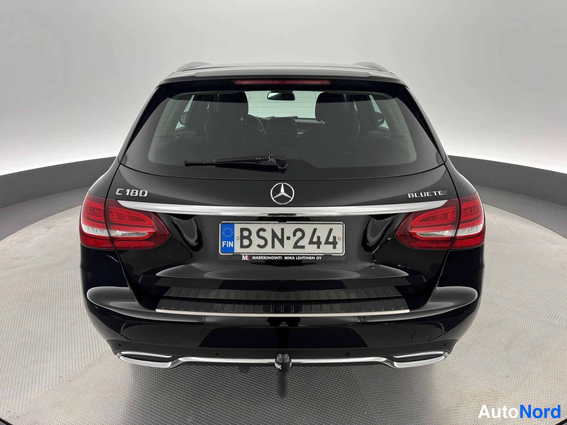Musta Mercedes-Benz C 180 BlueTEC 2015, takaa, kuva 8