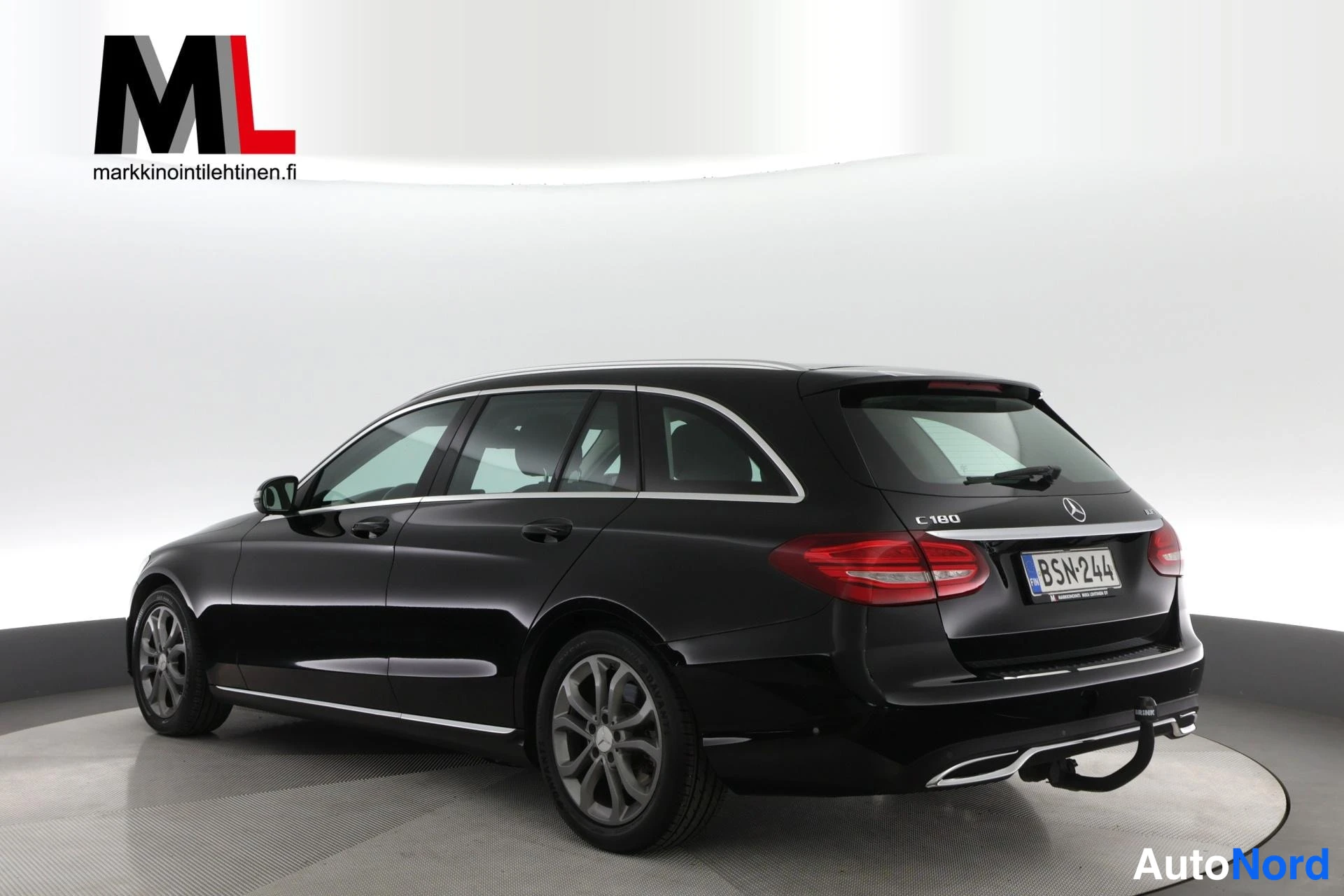 Musta Mercedes-Benz C 180 BlueTEC 2015, takaviisto, kuva 6
