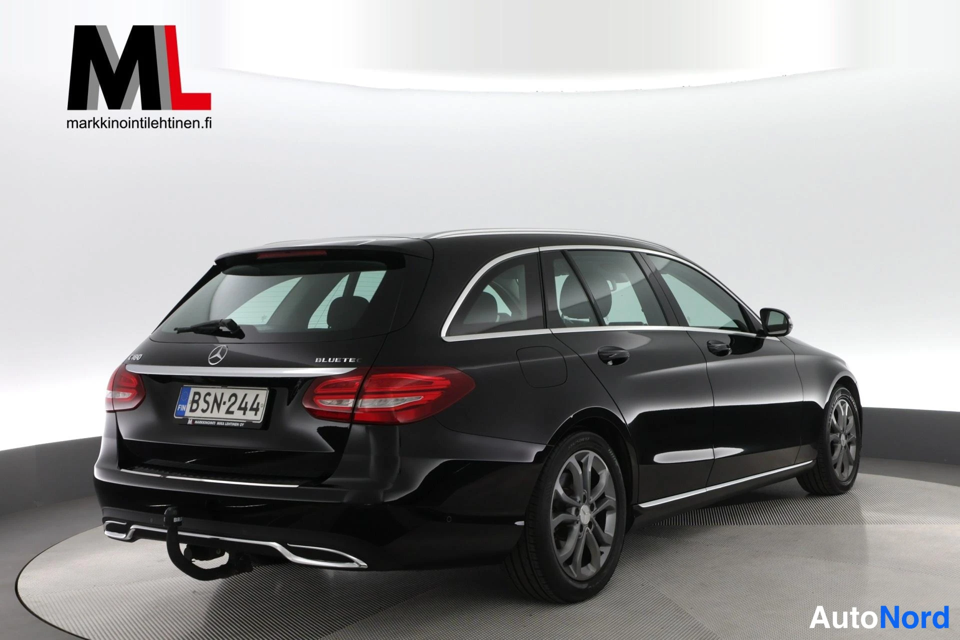 Musta Mercedes-Benz C 180 BlueTEC 2015, takaviisto, kuva 7