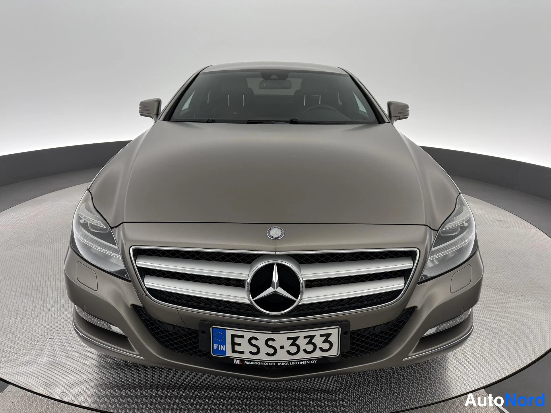 Harmaa Mercedes-Benz CLS 350 CDI 2011, edestä, kuva 3
