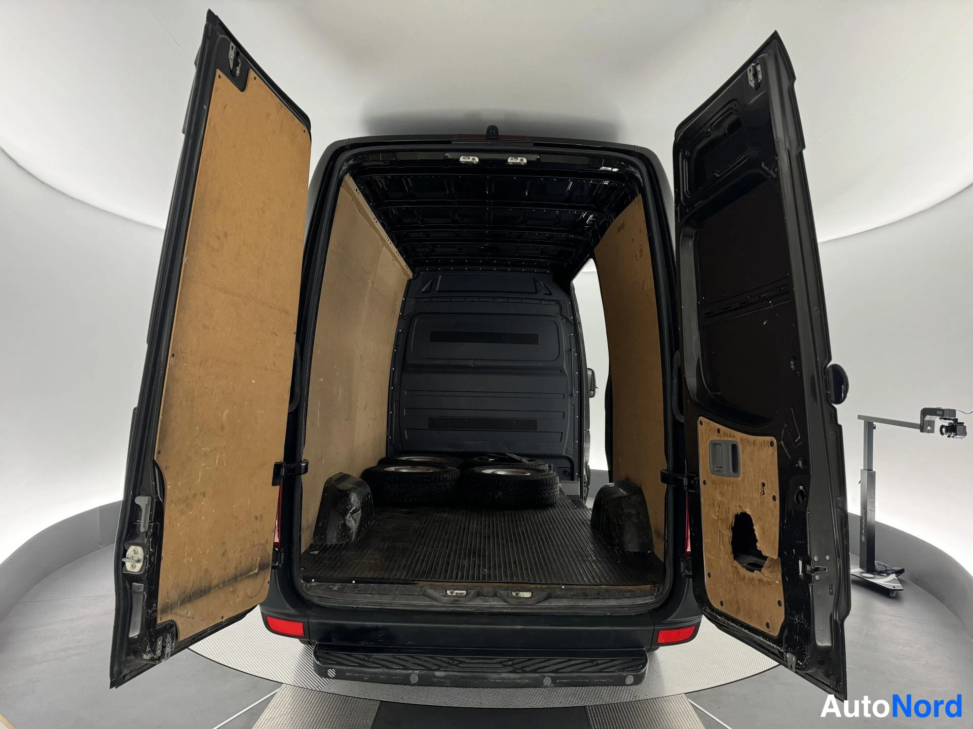 Ruskea Mercedes-Benz Sprinter 314 CDI 2017, tavaratila, kuva 15