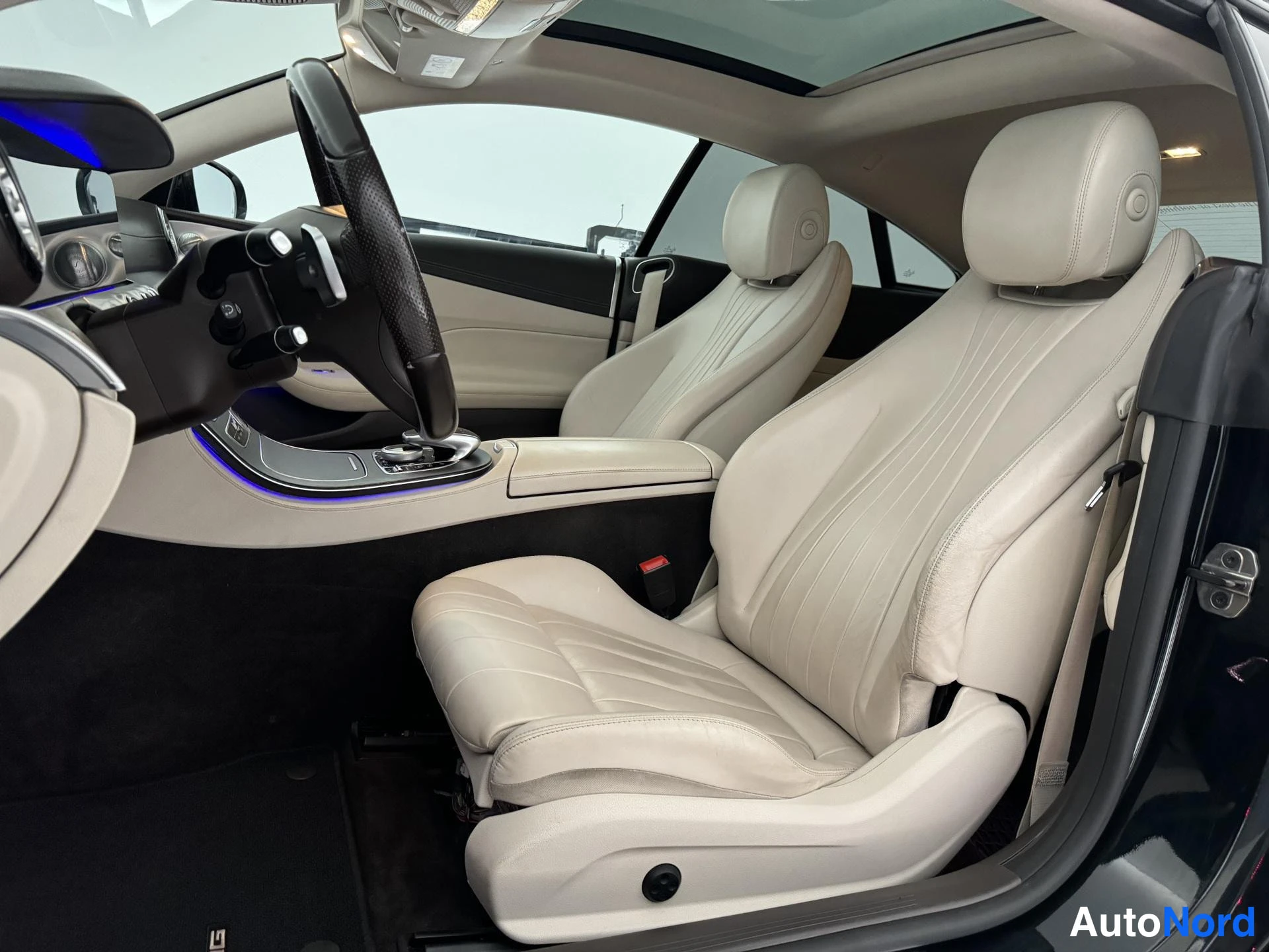 Vihreä Mercedes-Benz E 220 d 4MATIC 2017, etuistuimet, kuva 19
