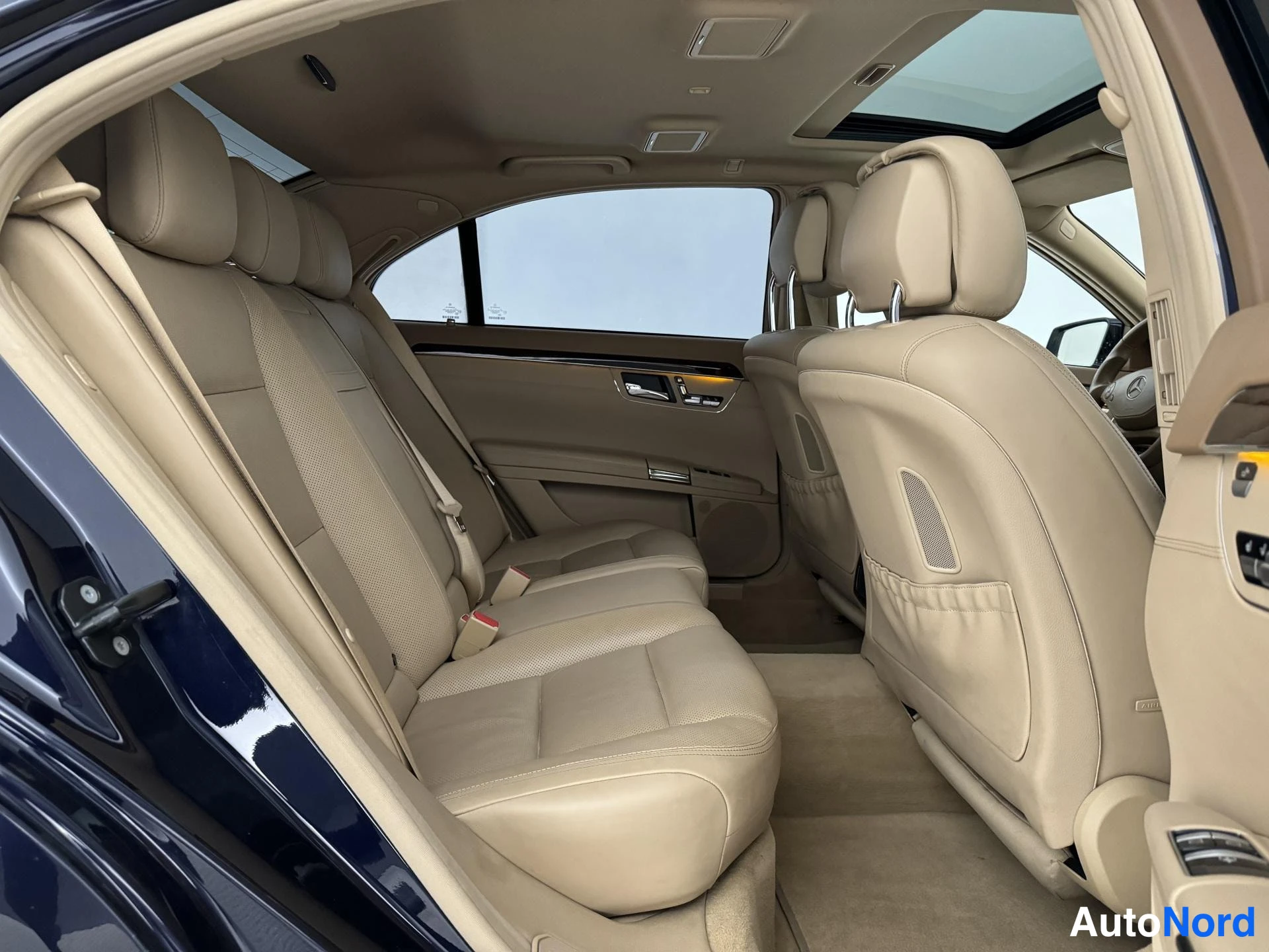 Sininen Mercedes-Benz S 350 BlueTEC 4MATIC 2011, takaistuimet, kuva 19