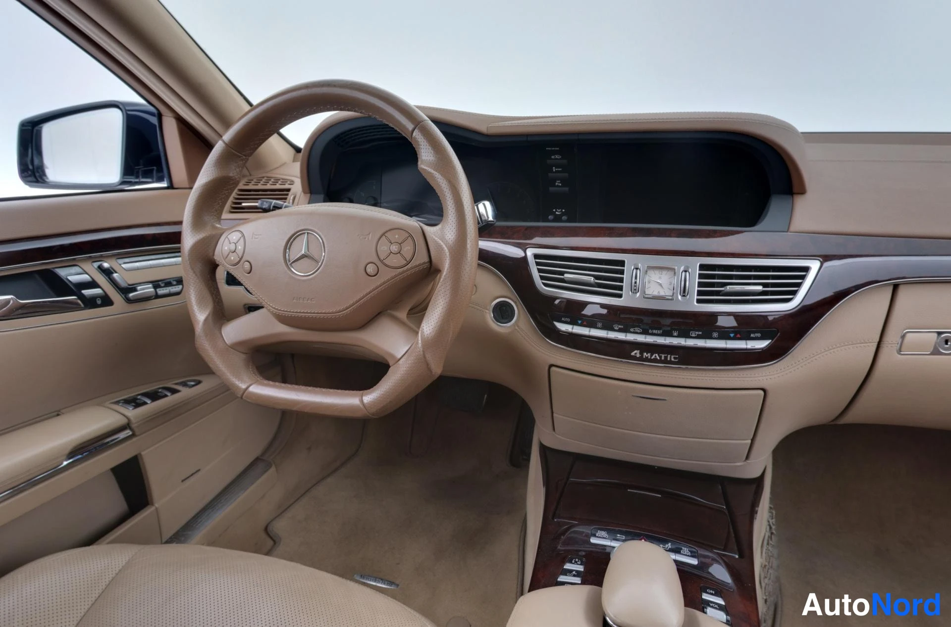 Sininen Mercedes-Benz S 350 BlueTEC 4MATIC 2011, ohjaamo, kuva 14