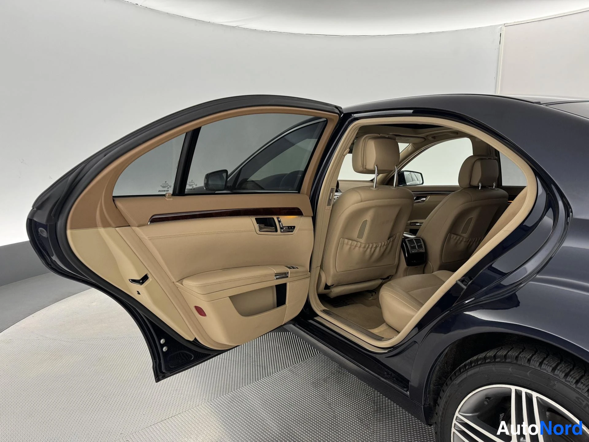 Sininen Mercedes-Benz S 350 BlueTEC 4MATIC 2011, takaistuimet, kuva 20