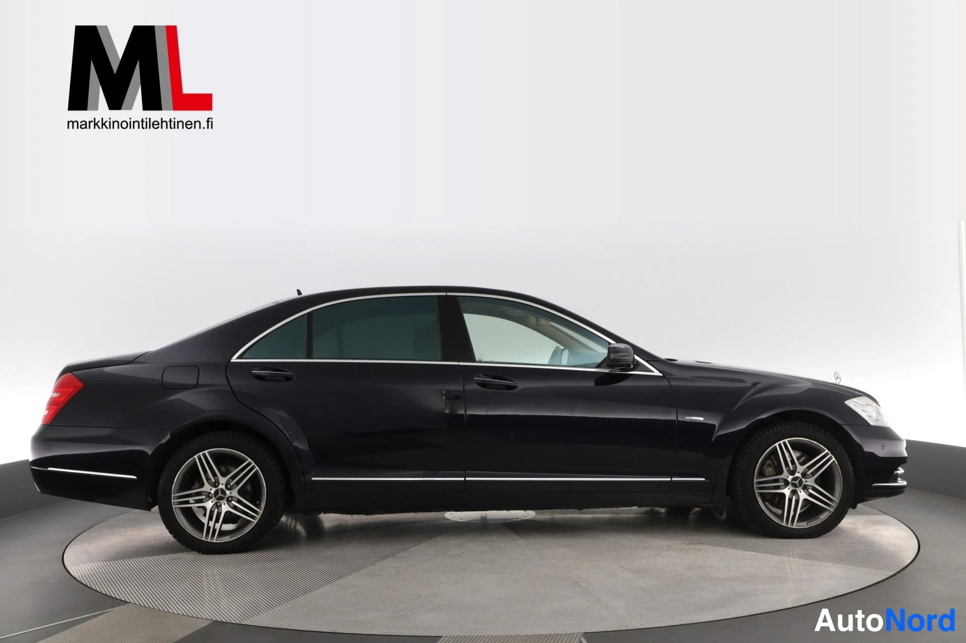Sininen Mercedes-Benz S 350 BlueTEC 4MATIC 2011, etuviisto, keula oikealle, kuva 3