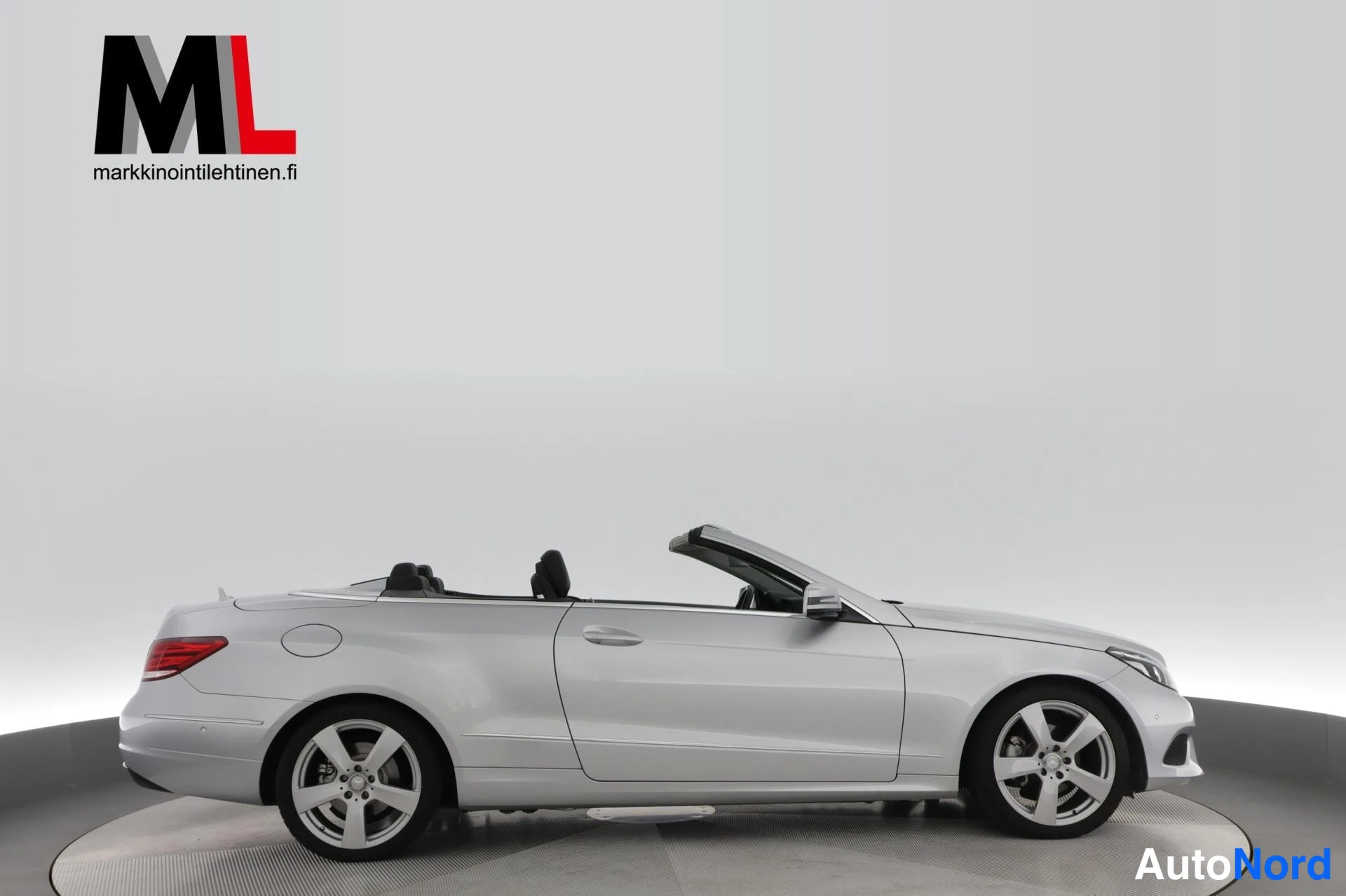 Harmaa Mercedes-Benz E 200 2013, sivulta, kuva 9