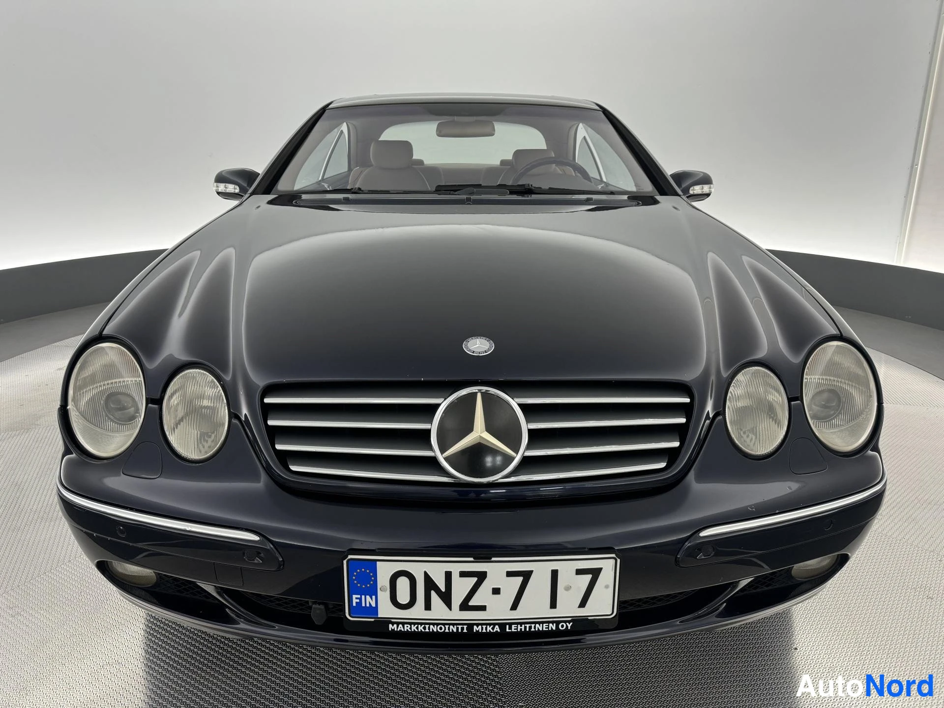Sininen Mercedes-Benz CL 500 2001, edestä, kuva 3