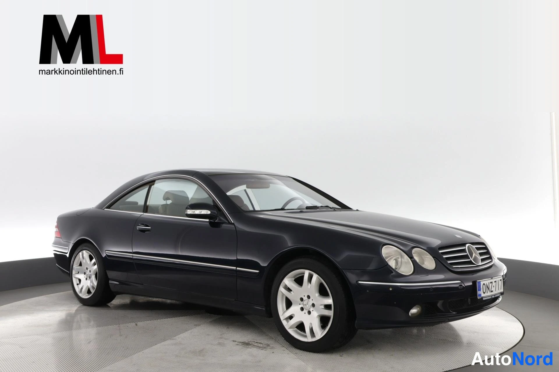 Sininen Mercedes-Benz CL 500 2001, etuviisto, keula oikealle, kuva 2