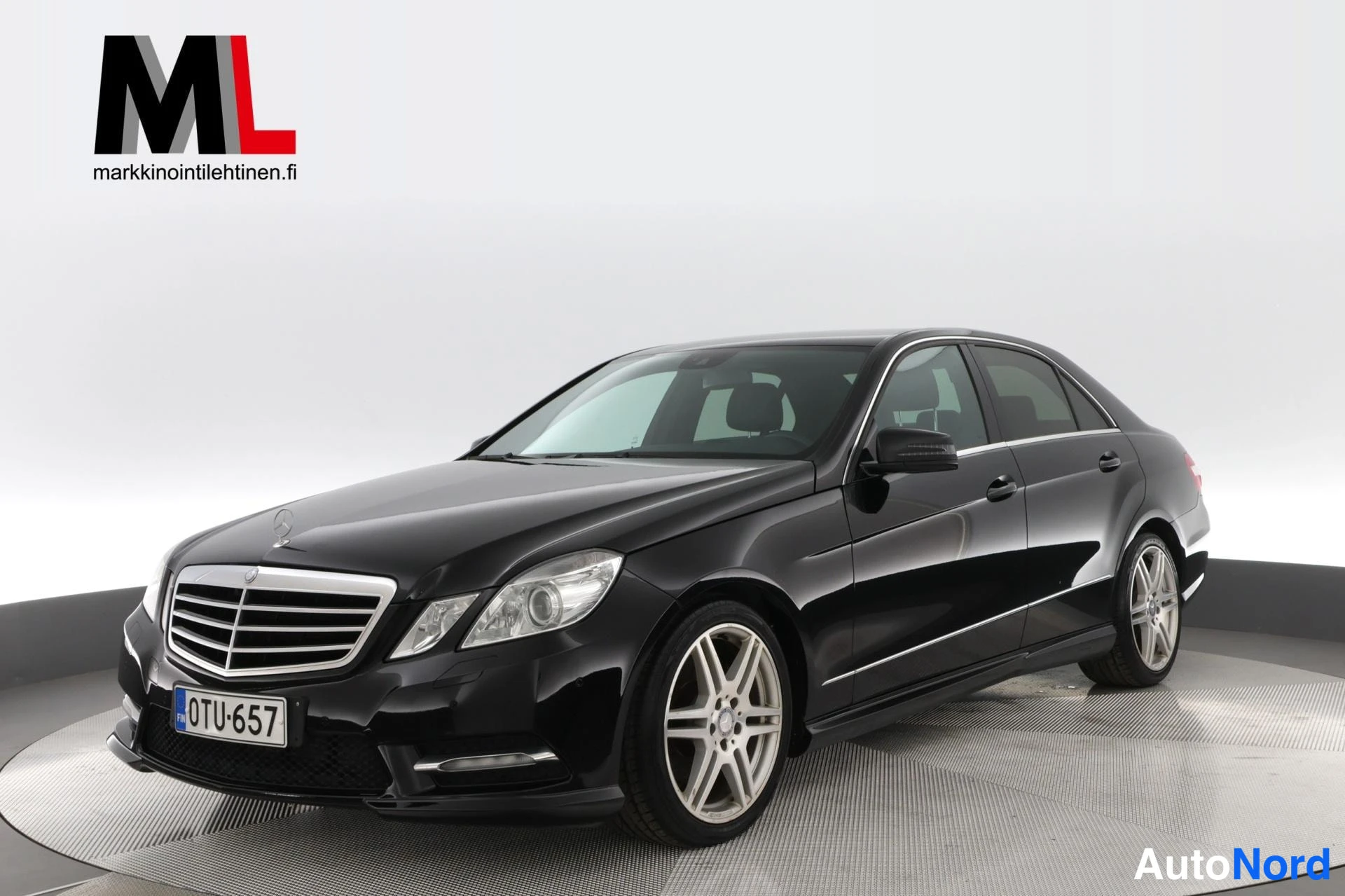 Mercedes-Benz E 300 BlueTEC Hybrid AMG Avantgarde 2013