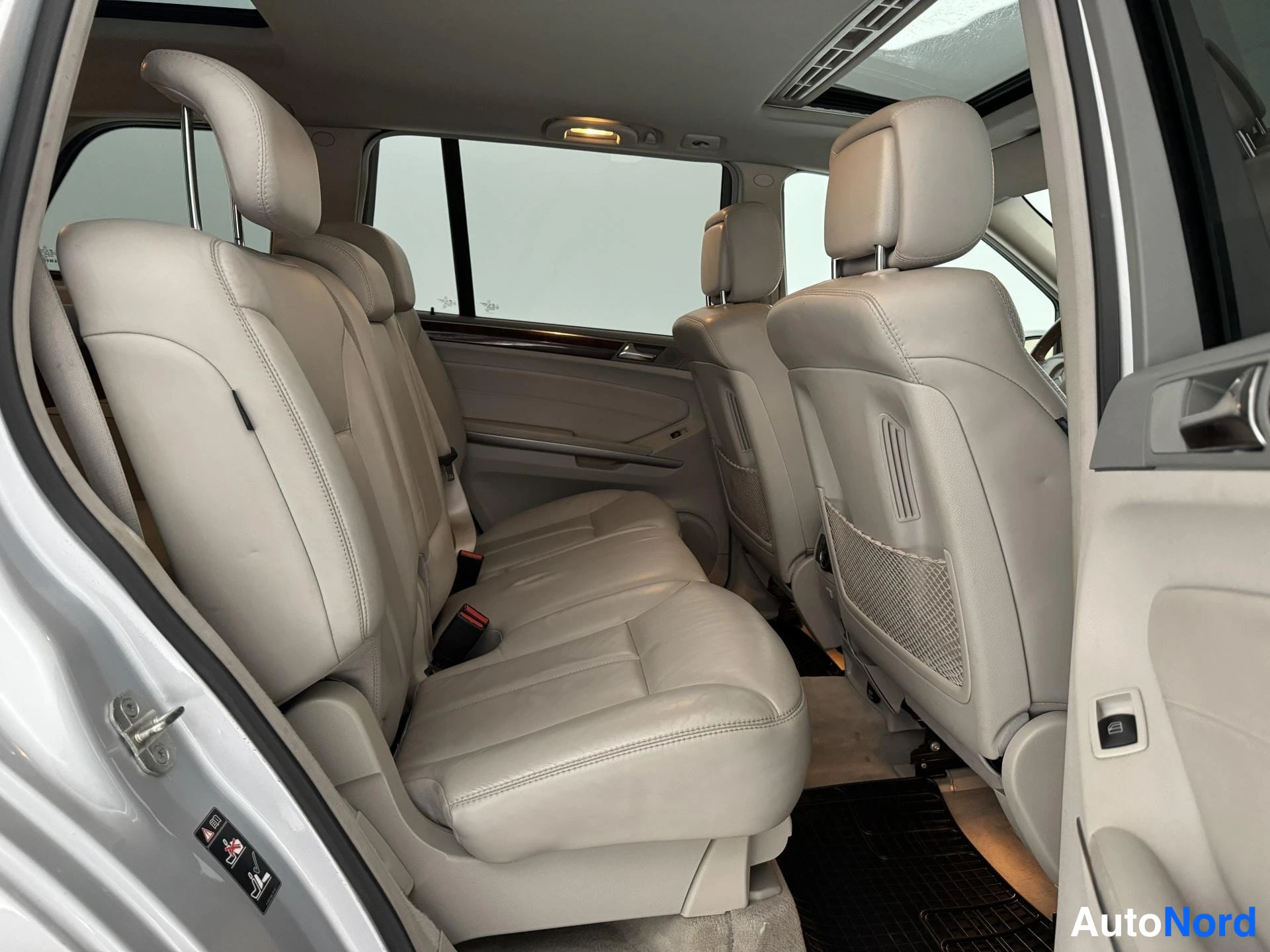 Harmaa Mercedes-Benz GL 420 CDI 4MATIC 2007, takaistuimet, kuva 22
