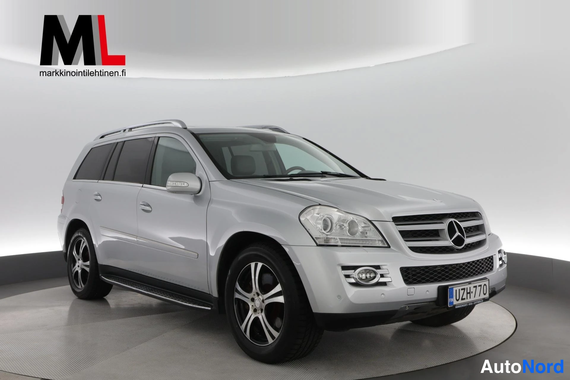 Harmaa Mercedes-Benz GL 420 CDI 4MATIC 2007, etuviisto, keula oikealle, kuva 2