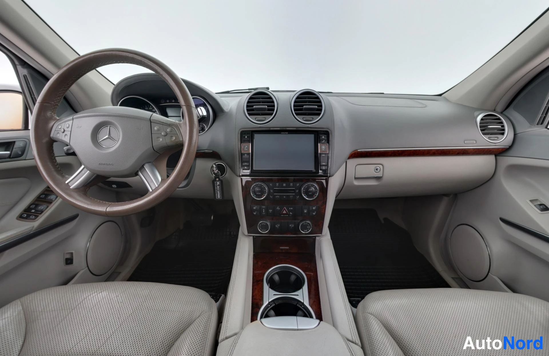 Harmaa Mercedes-Benz GL 420 CDI 4MATIC 2007, ohjaamo, kuva 9