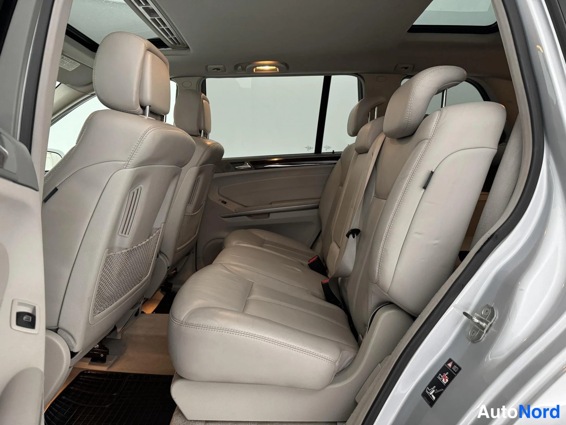 Harmaa Mercedes-Benz GL 420 CDI 4MATIC 2007, takaistuimet, kuva 21