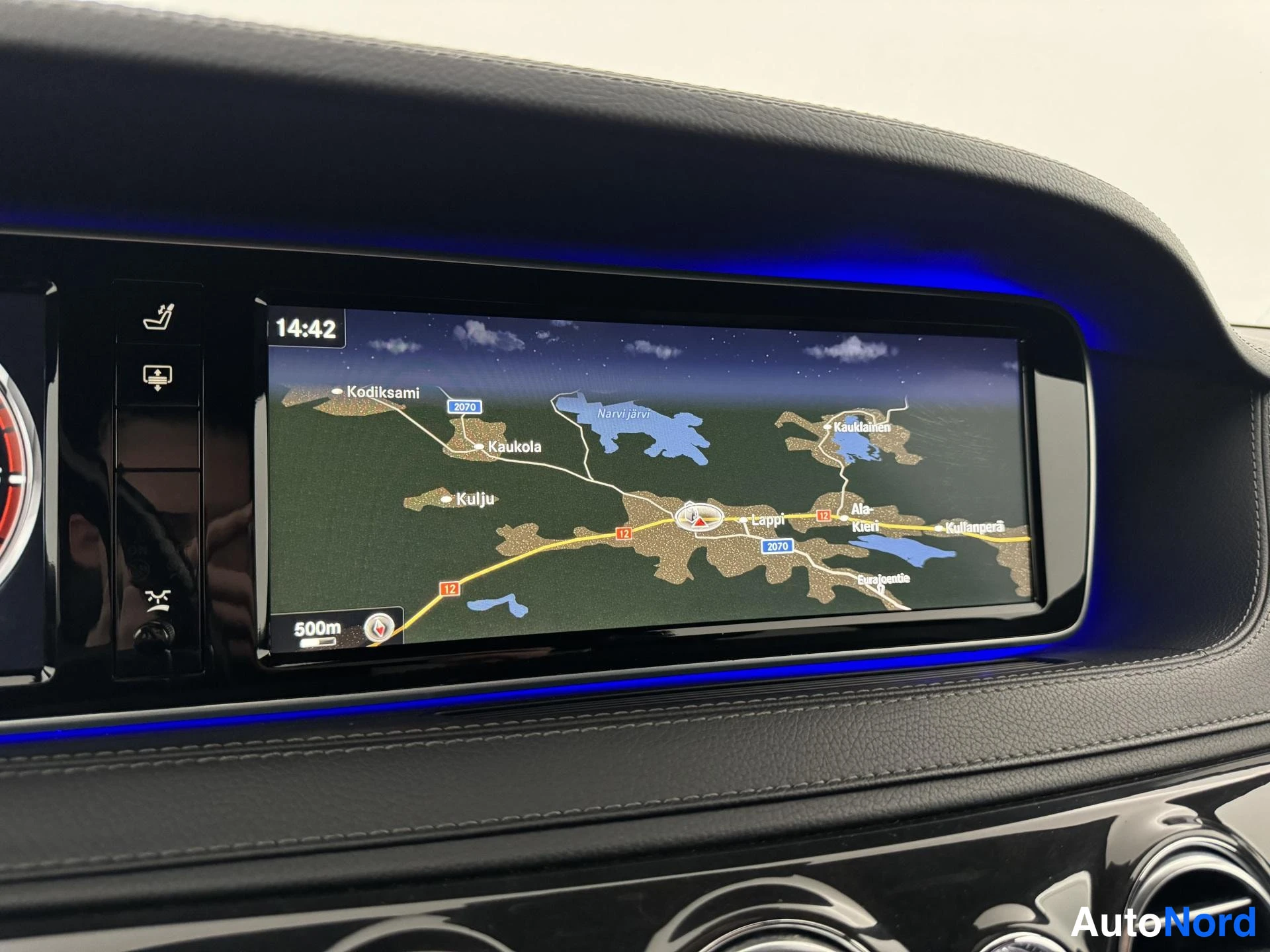Musta Mercedes-Benz S 350 BlueTEC 2014, yksityiskohta, kuva 20