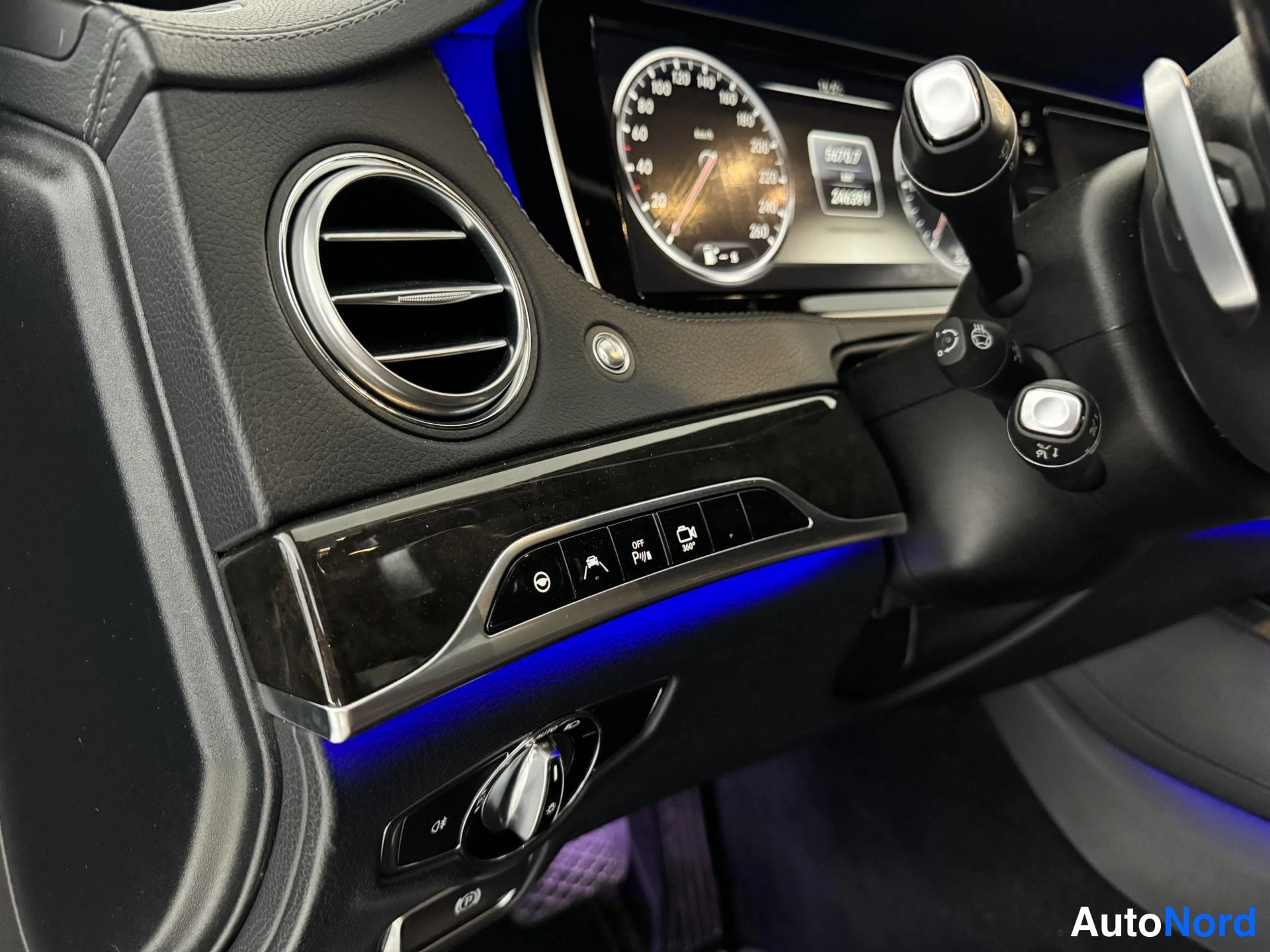 Musta Mercedes-Benz S 350 BlueTEC 2014, yksityiskohta, kuva 25