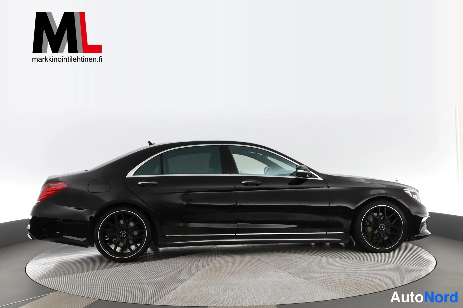 Musta Mercedes-Benz S 350 BlueTEC 2014, sivulta, kuva 4
