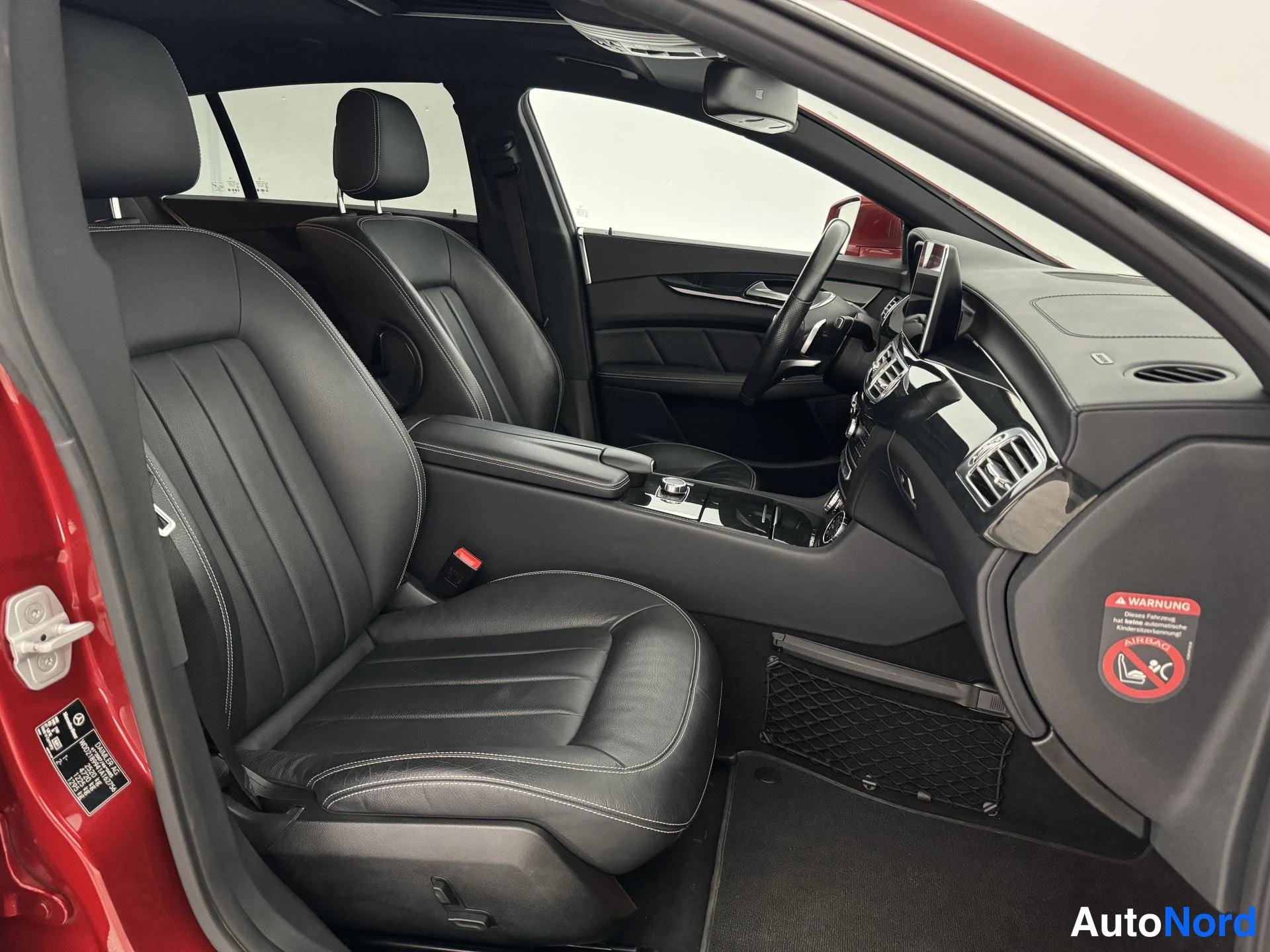 Punainen Mercedes-Benz CLS 350 d 4MATIC 2015, etuistuimet, kuva 21