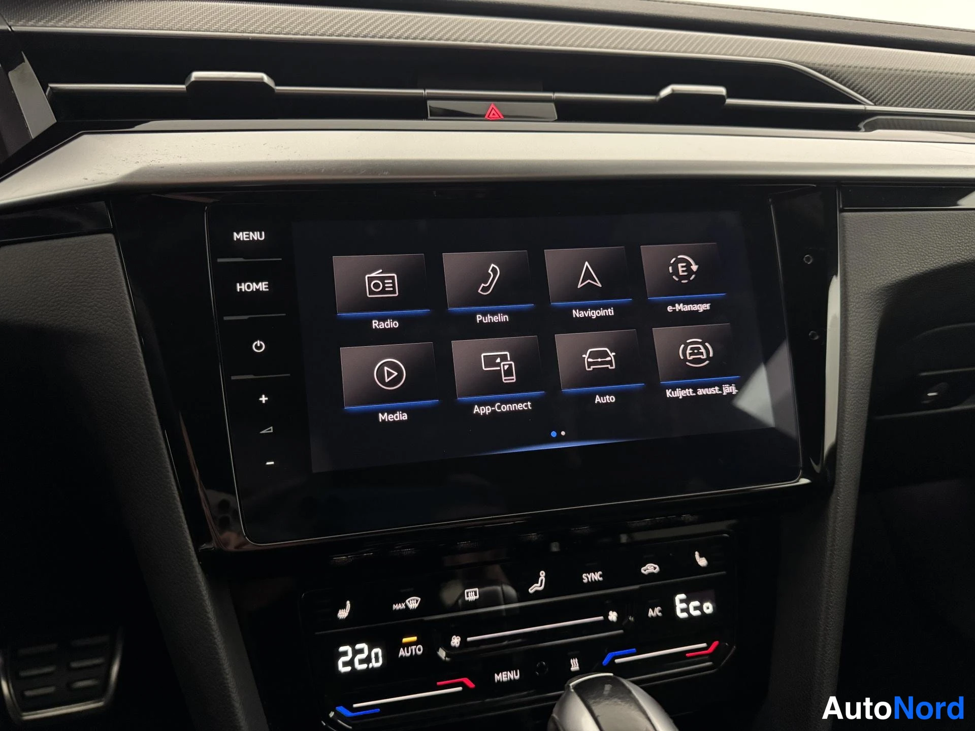 Musta Volkswagen Arteon 2022, ohjaamo, kuva 16