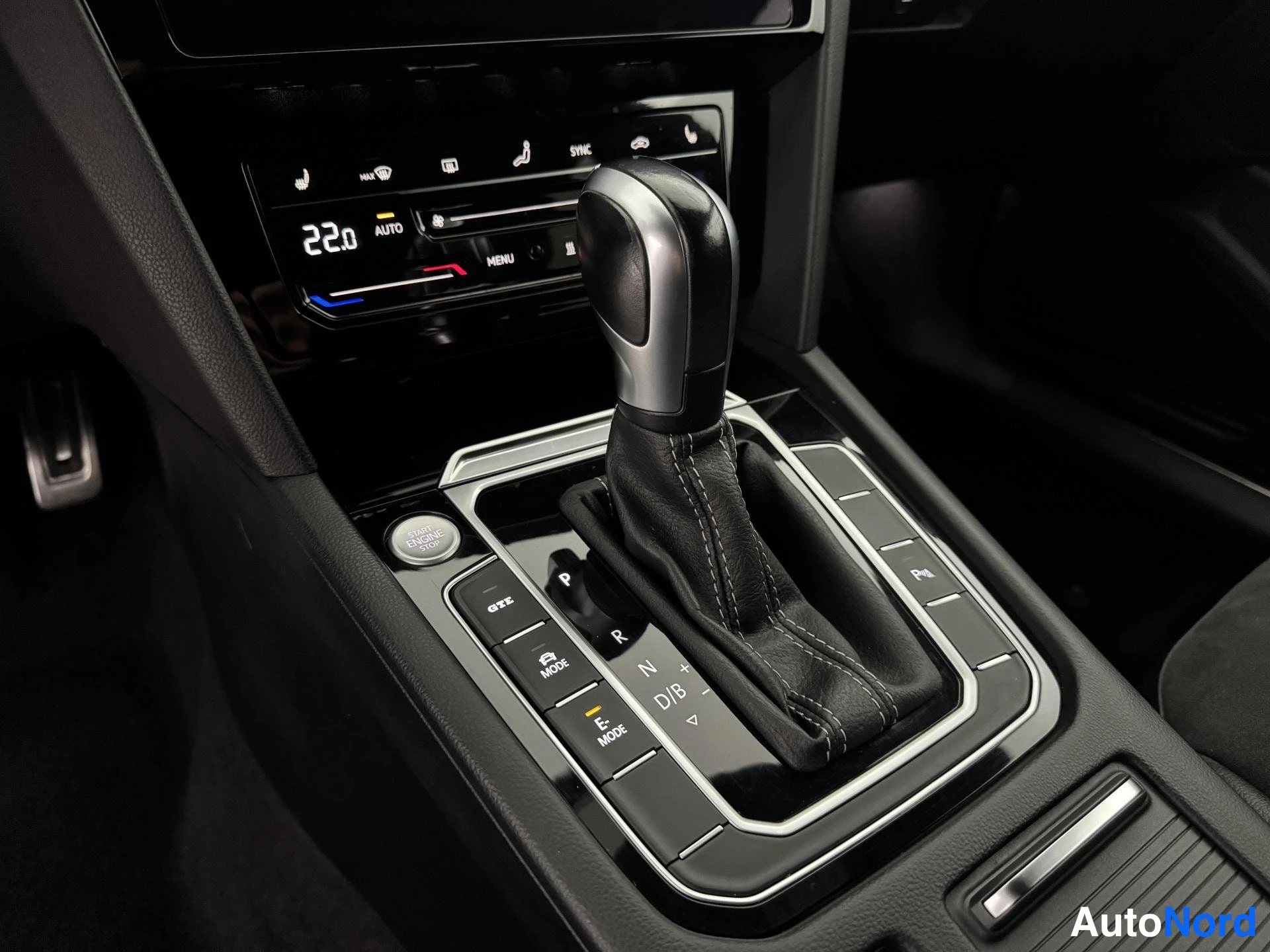 Musta Volkswagen Arteon 2022, yksityiskohta, kuva 33