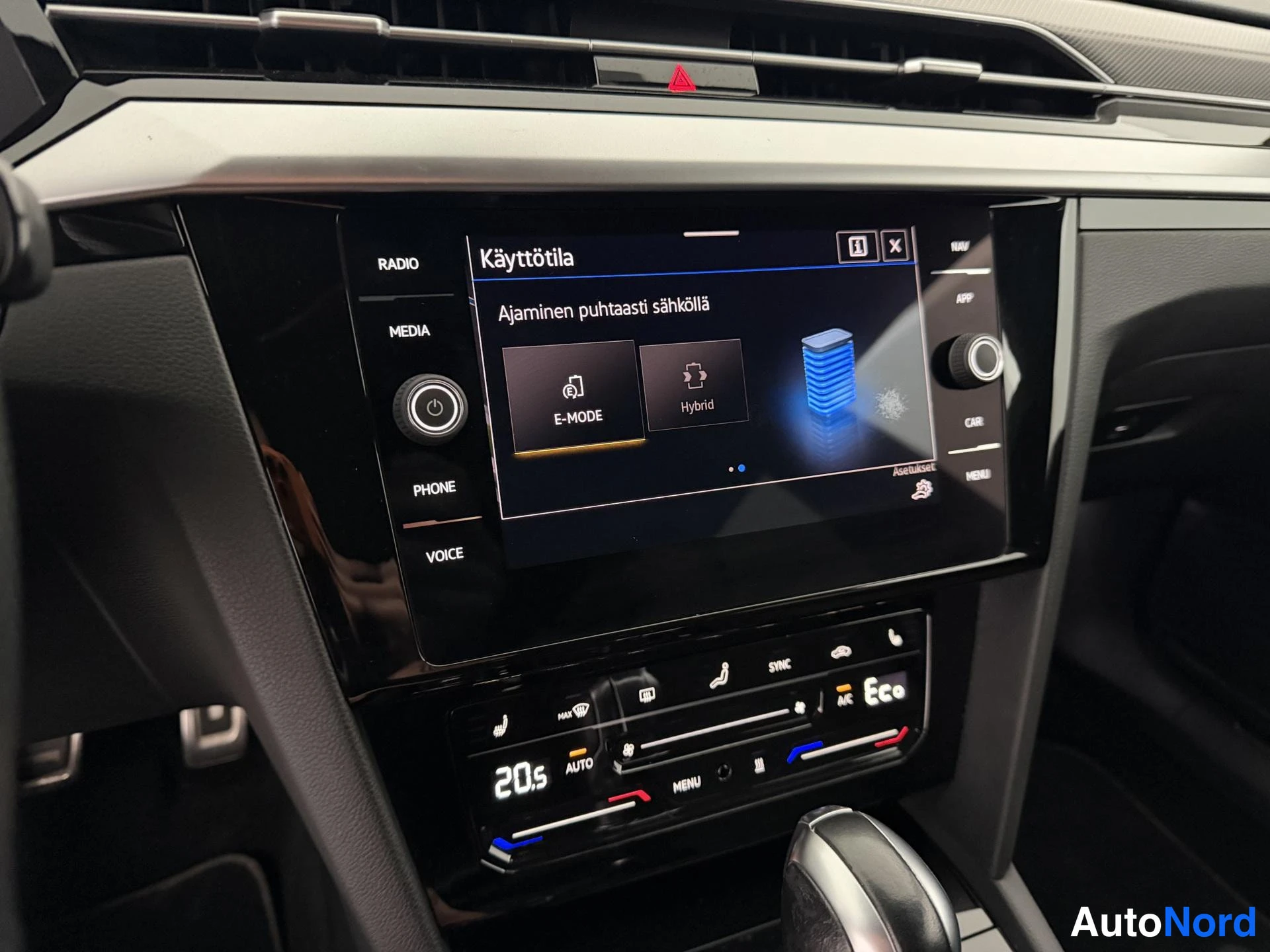 Valkoinen Volkswagen Arteon 2021, yksityiskohta, kuva 30