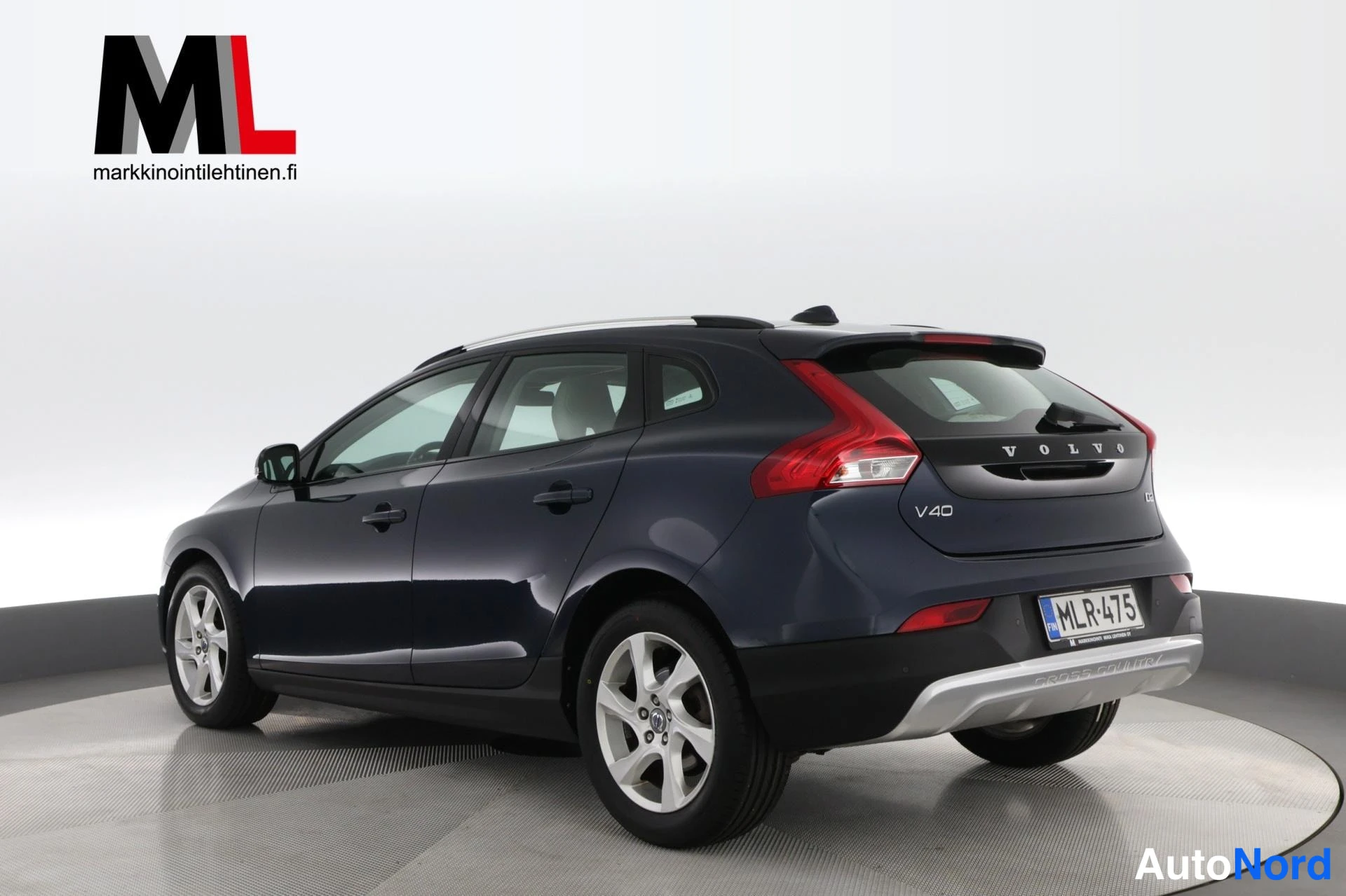 Sininen Volvo V40 Cross Country 2014, takaviisto, kuva 7