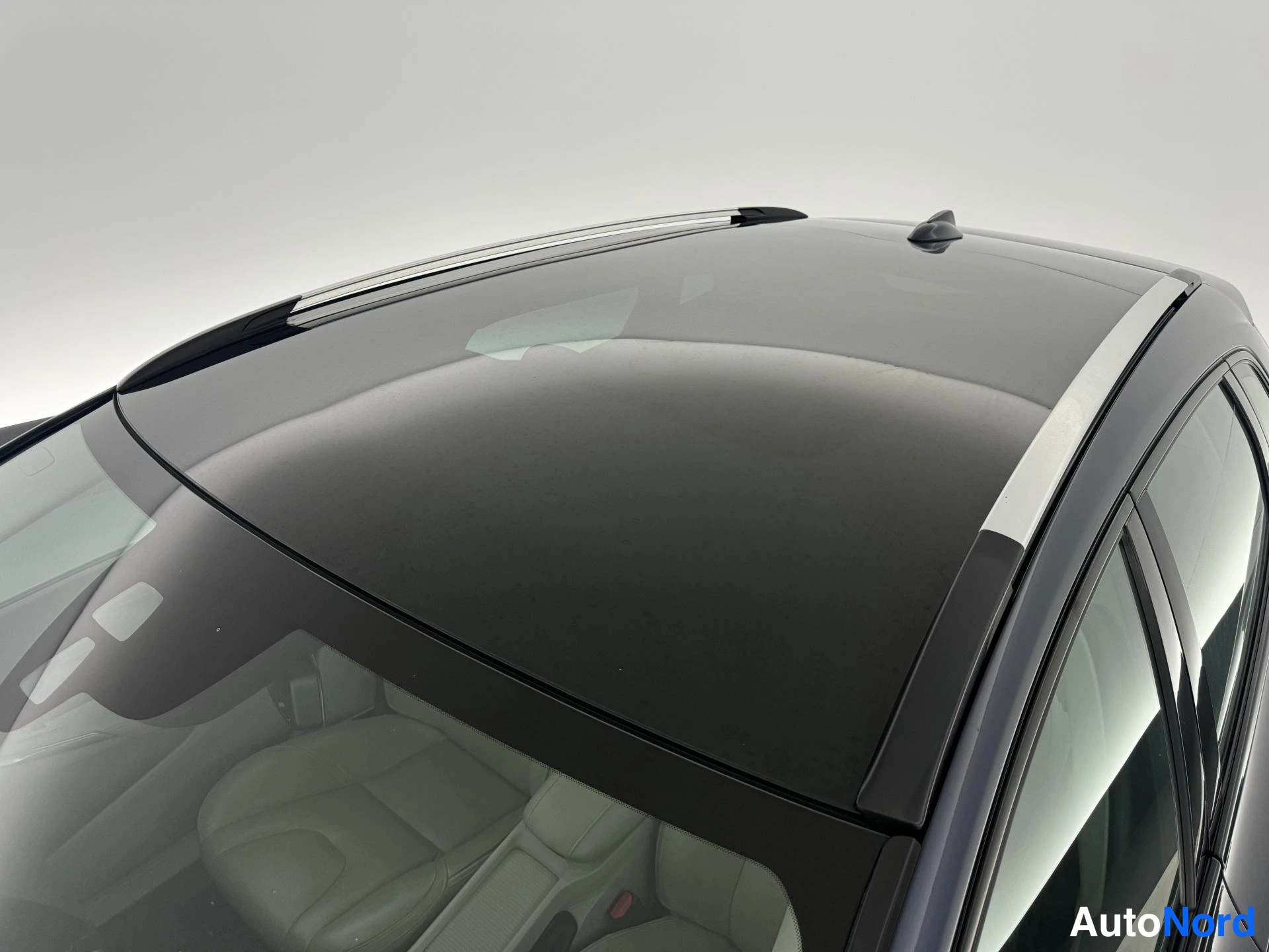 Sininen Volvo V40 Cross Country 2014, yksityiskohta, kuva 31