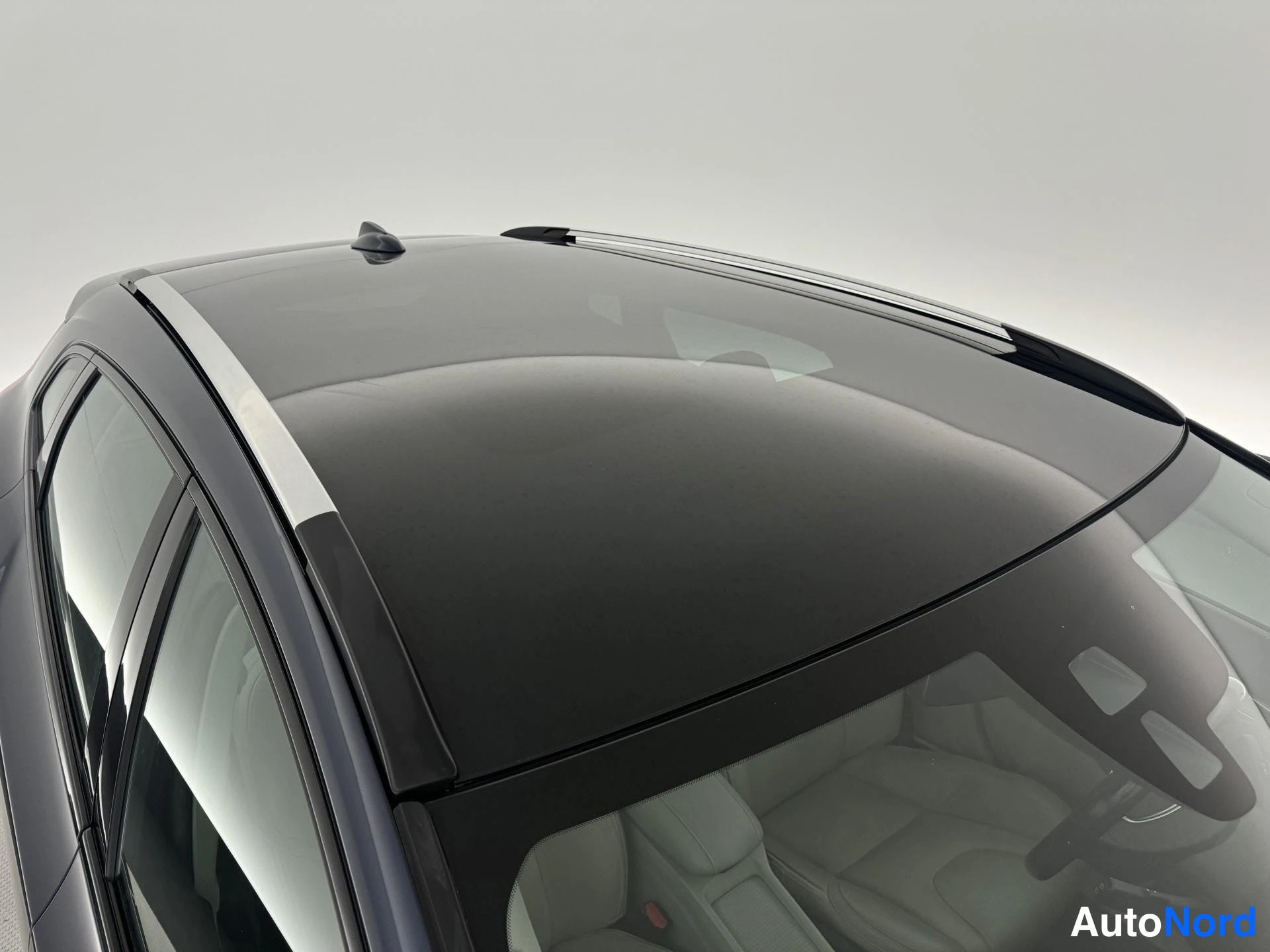 Sininen Volvo V40 Cross Country 2014, yksityiskohta, kuva 32