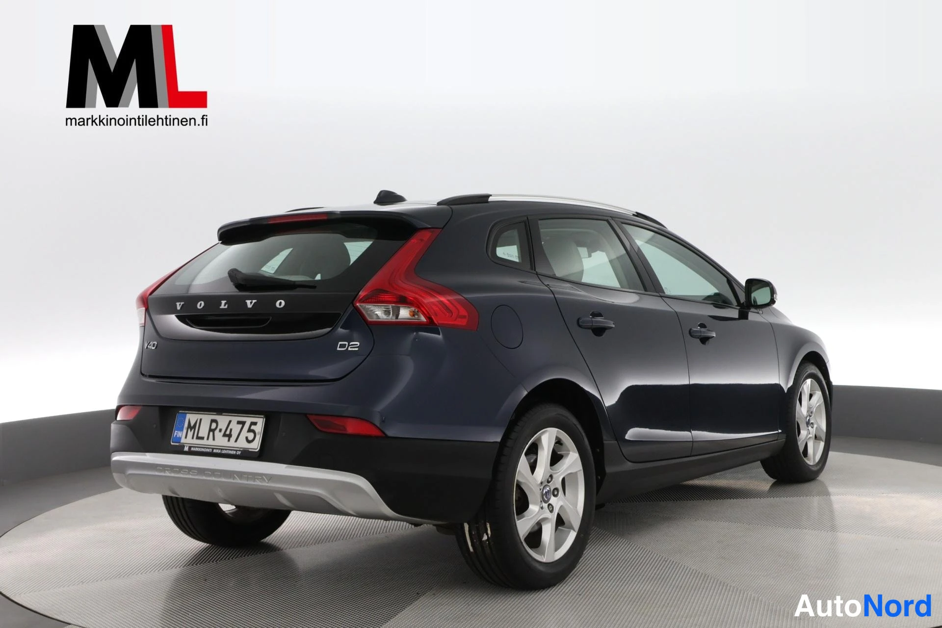 Sininen Volvo V40 Cross Country 2014, takaviisto, kuva 8