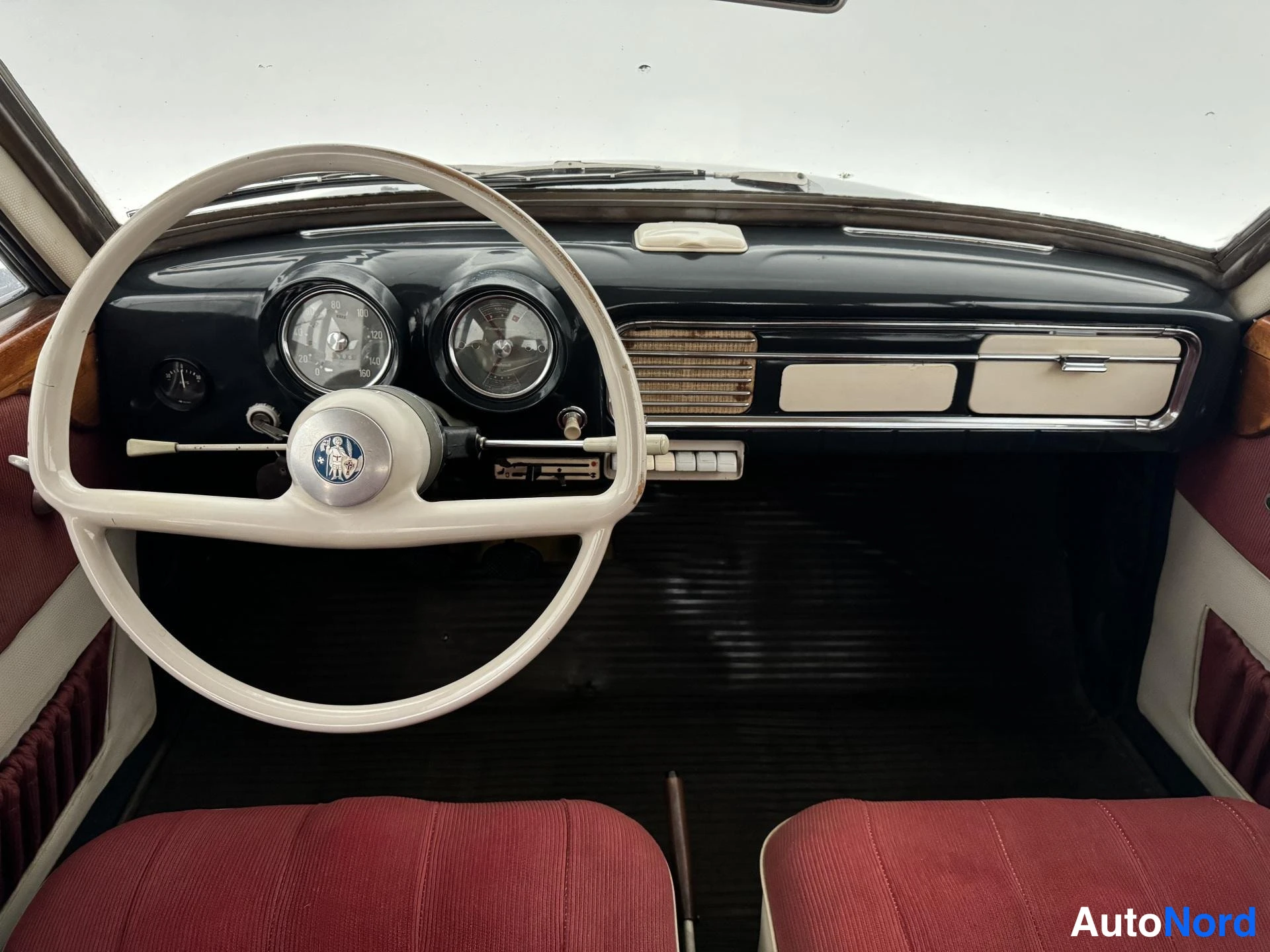 Sininen Wartburg 1000 1964, ohjaamo, kuva 13