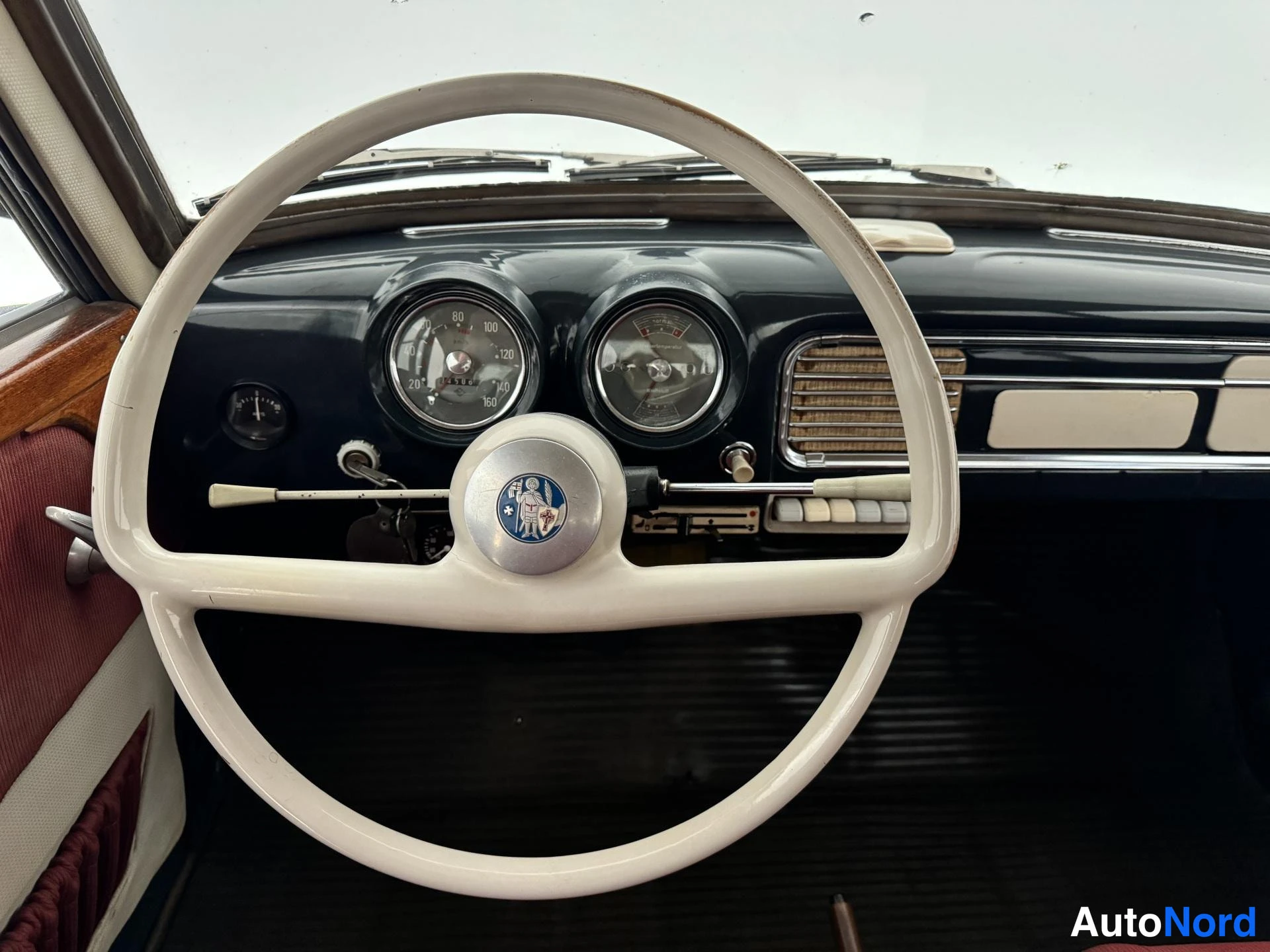 Sininen Wartburg 1000 1964, ohjaamo, kuva 14