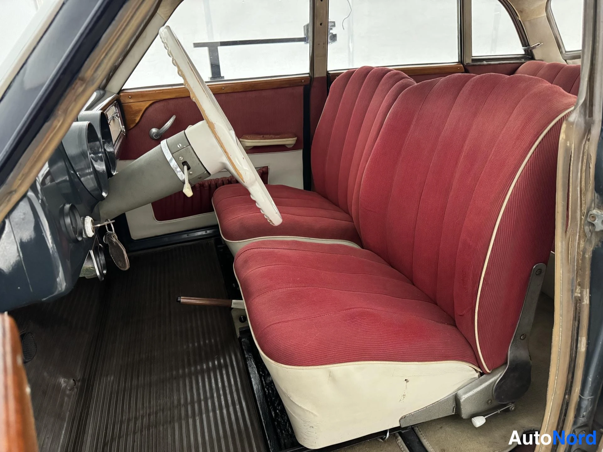 Sininen Wartburg 1000 1964, etuistuimet, kuva 21