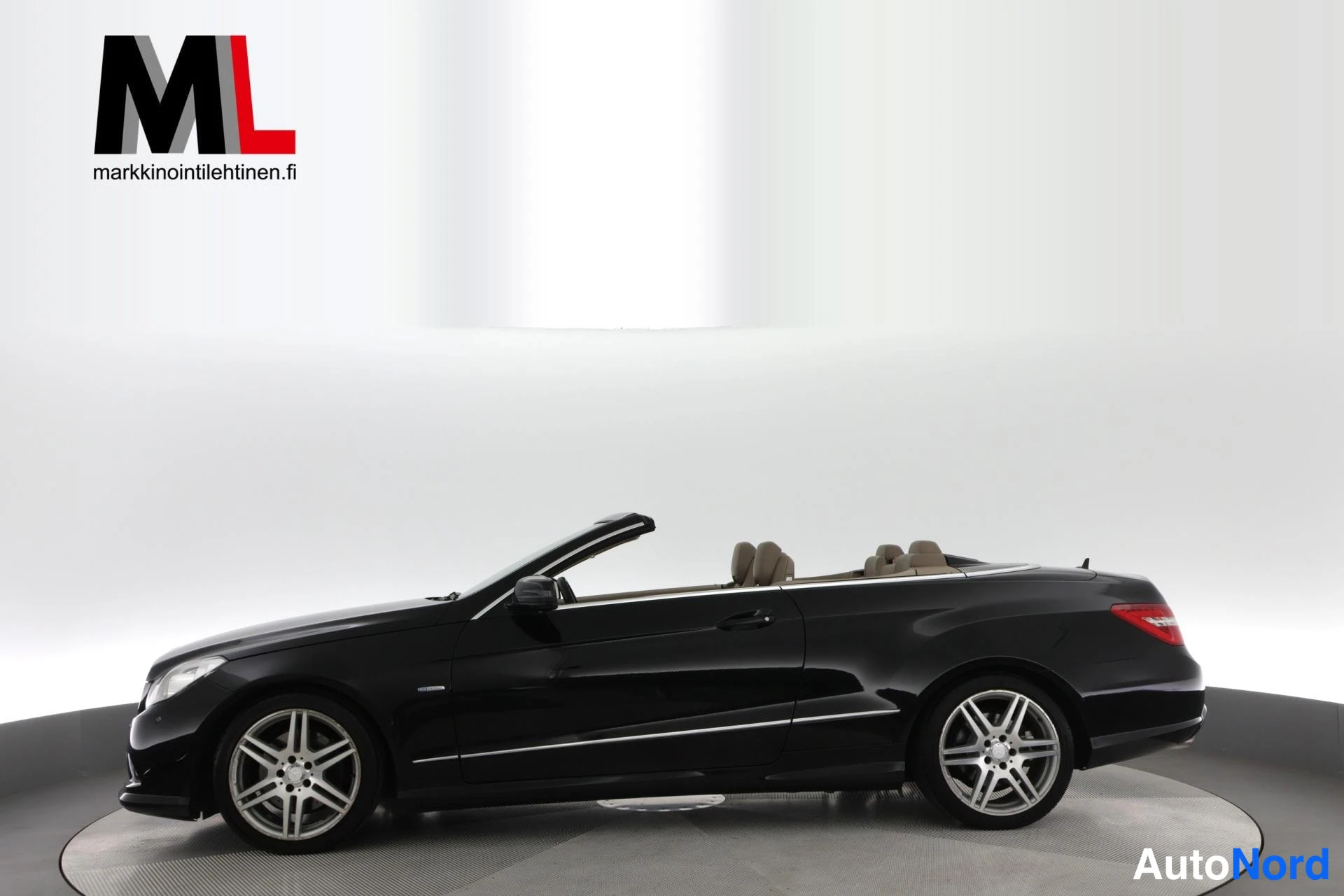 Musta Mercedes-Benz E 350 CDI 2010, sivulta, kuva 10