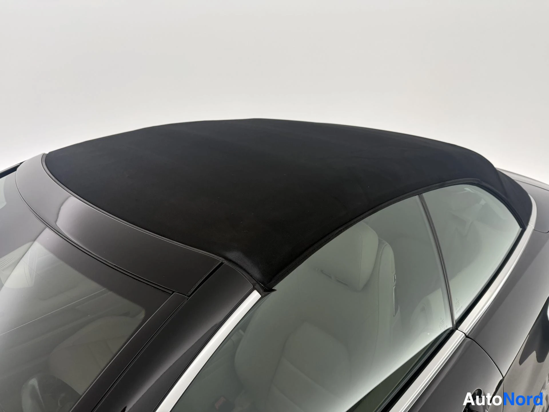 Musta Mercedes-Benz E 350 CDI 2010, yksityiskohta, kuva 35