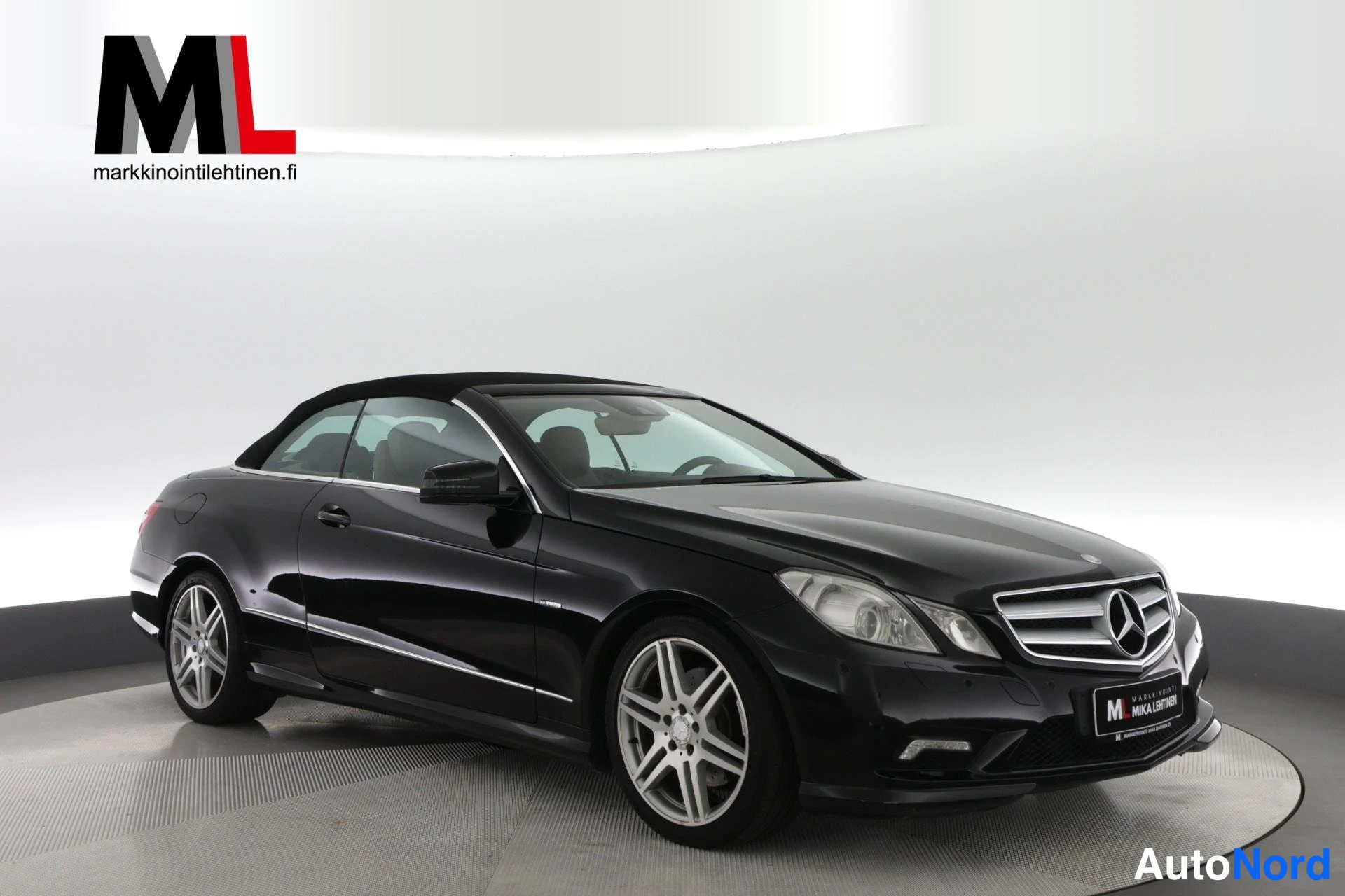 Musta Mercedes-Benz E 350 CDI 2010, etuviisto, keula oikealle, kuva 5